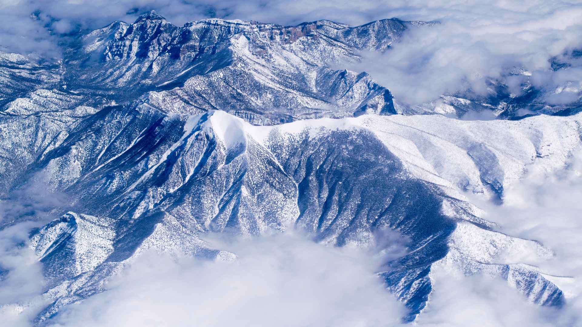 高清最美的雪山风景电脑桌面壁纸-