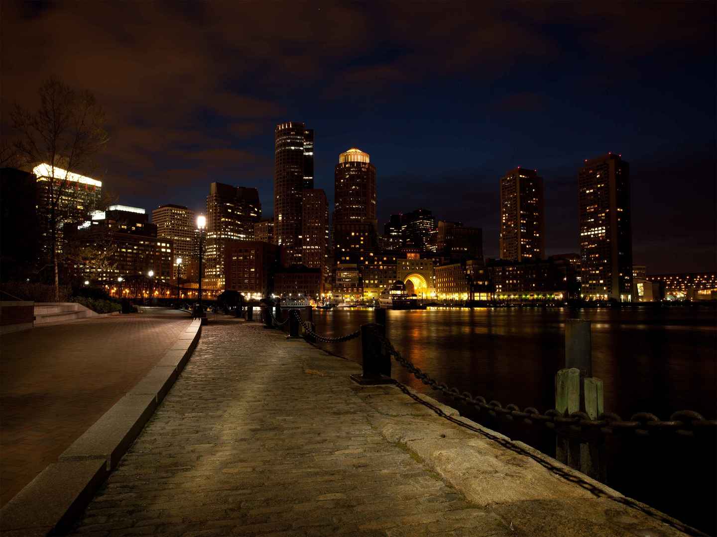 高清波士顿——美国马萨诸塞州的首府和最大城市电脑桌面壁纸-