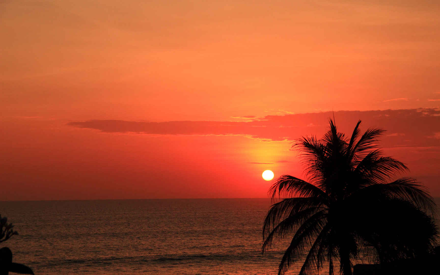 巴厘岛海神庙的夕阳桌面壁纸