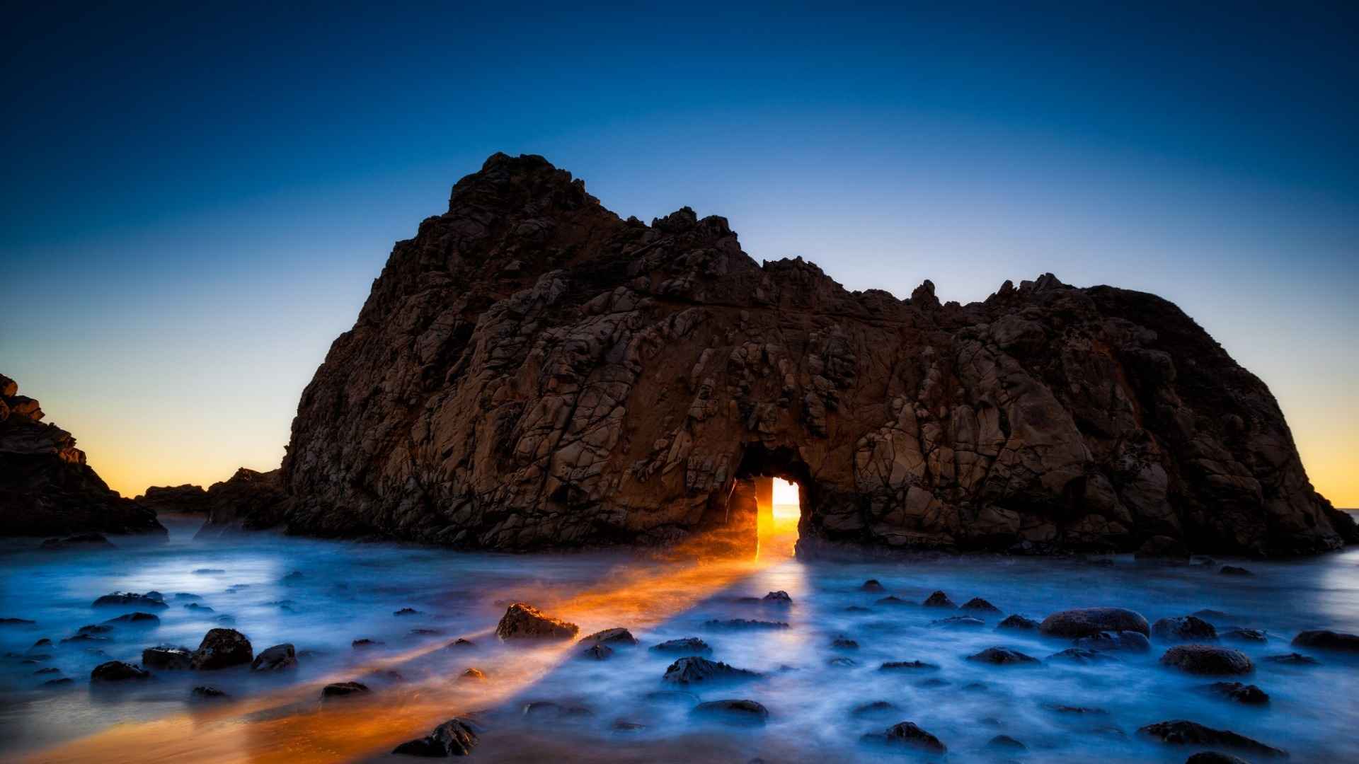 高清菲佛海滩风景电脑桌面壁纸