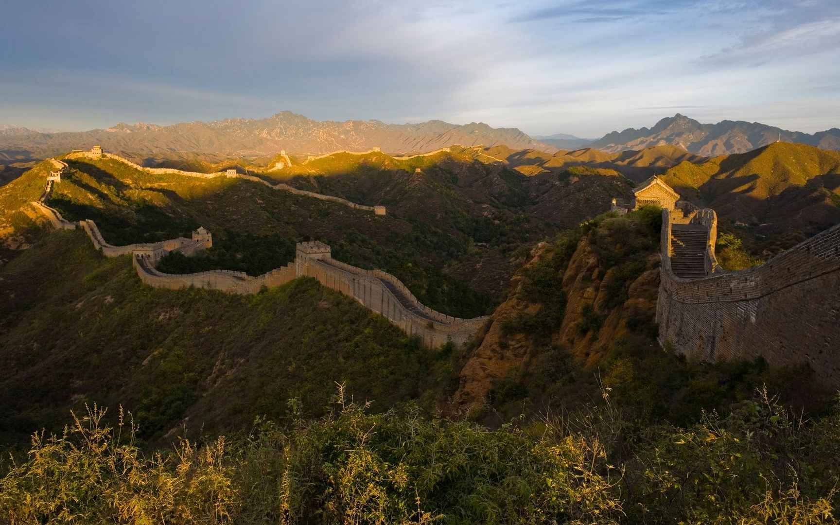 长城风景图片俯视金山岭长城桌面壁纸-