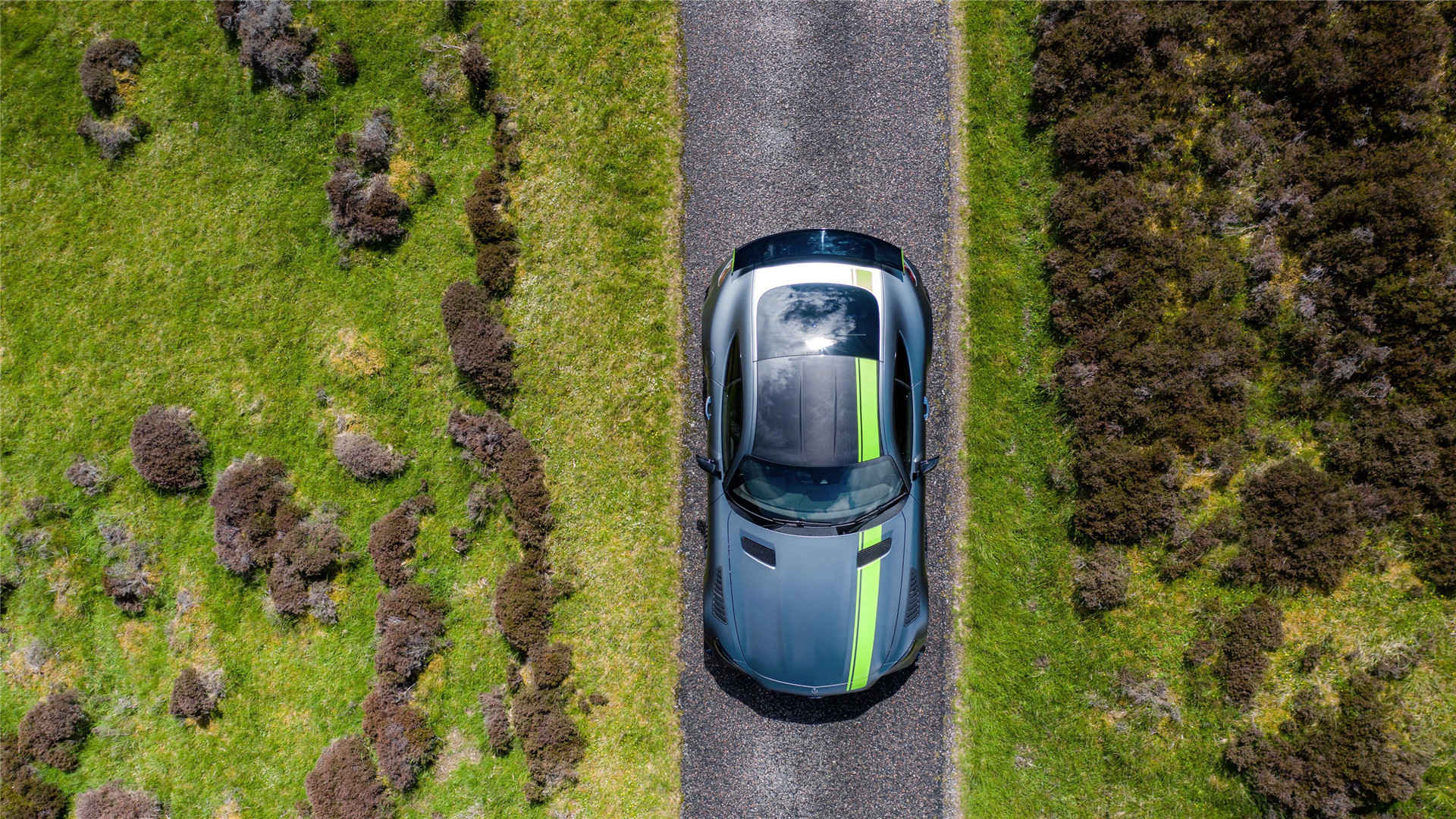 AMG GTR PRO炫酷高清桌面壁纸-