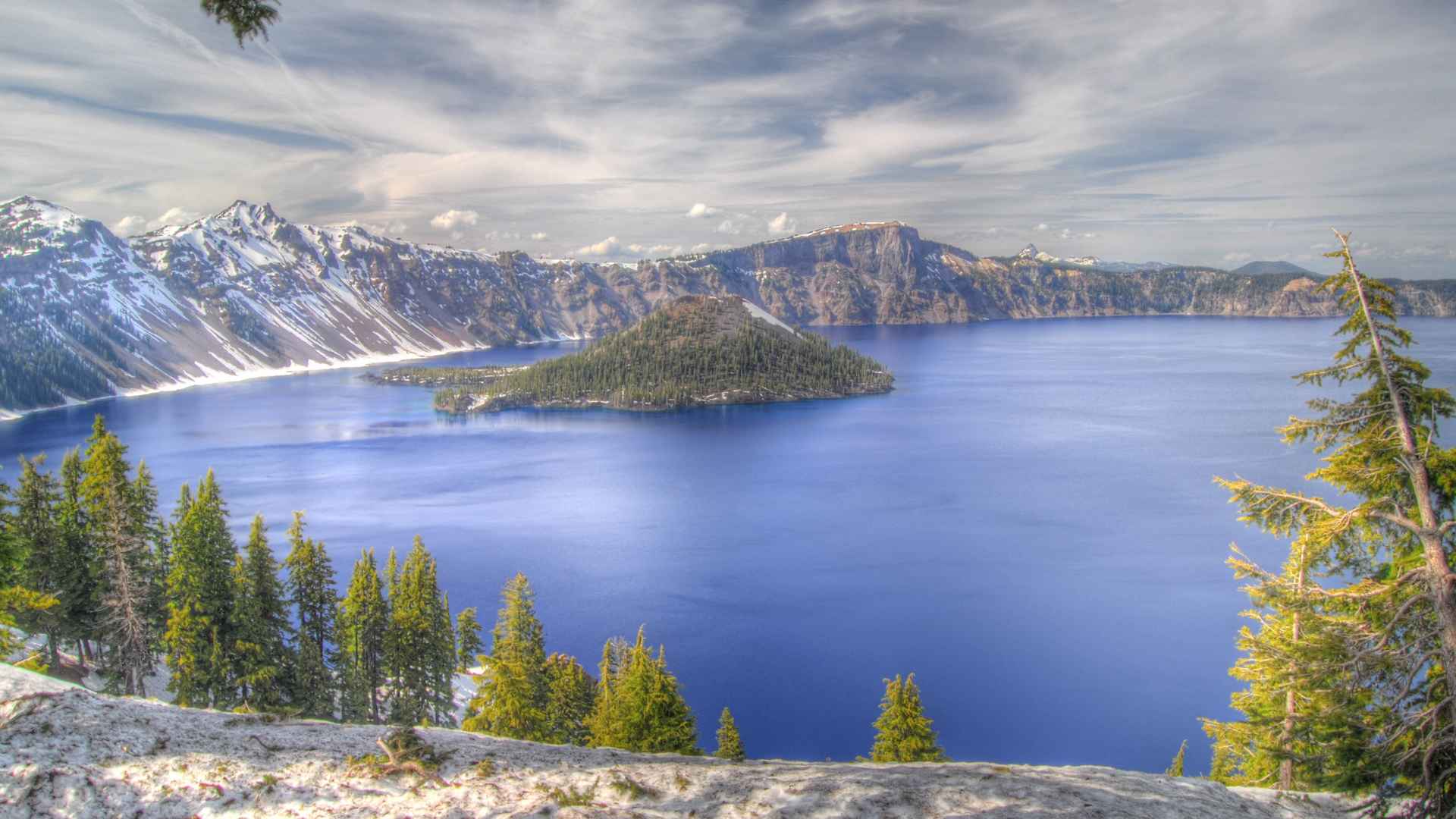 高清火山口湖-世界风光奇观电脑桌面壁纸-