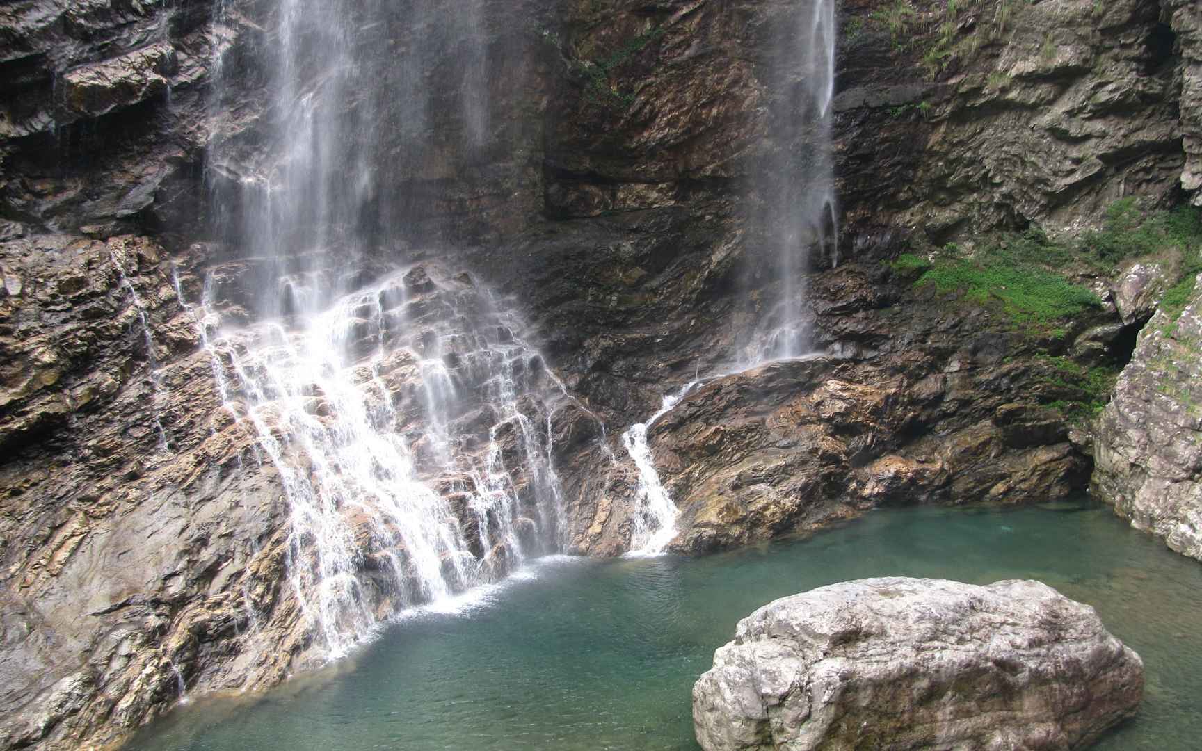 不识庐山真面目桌面壁纸