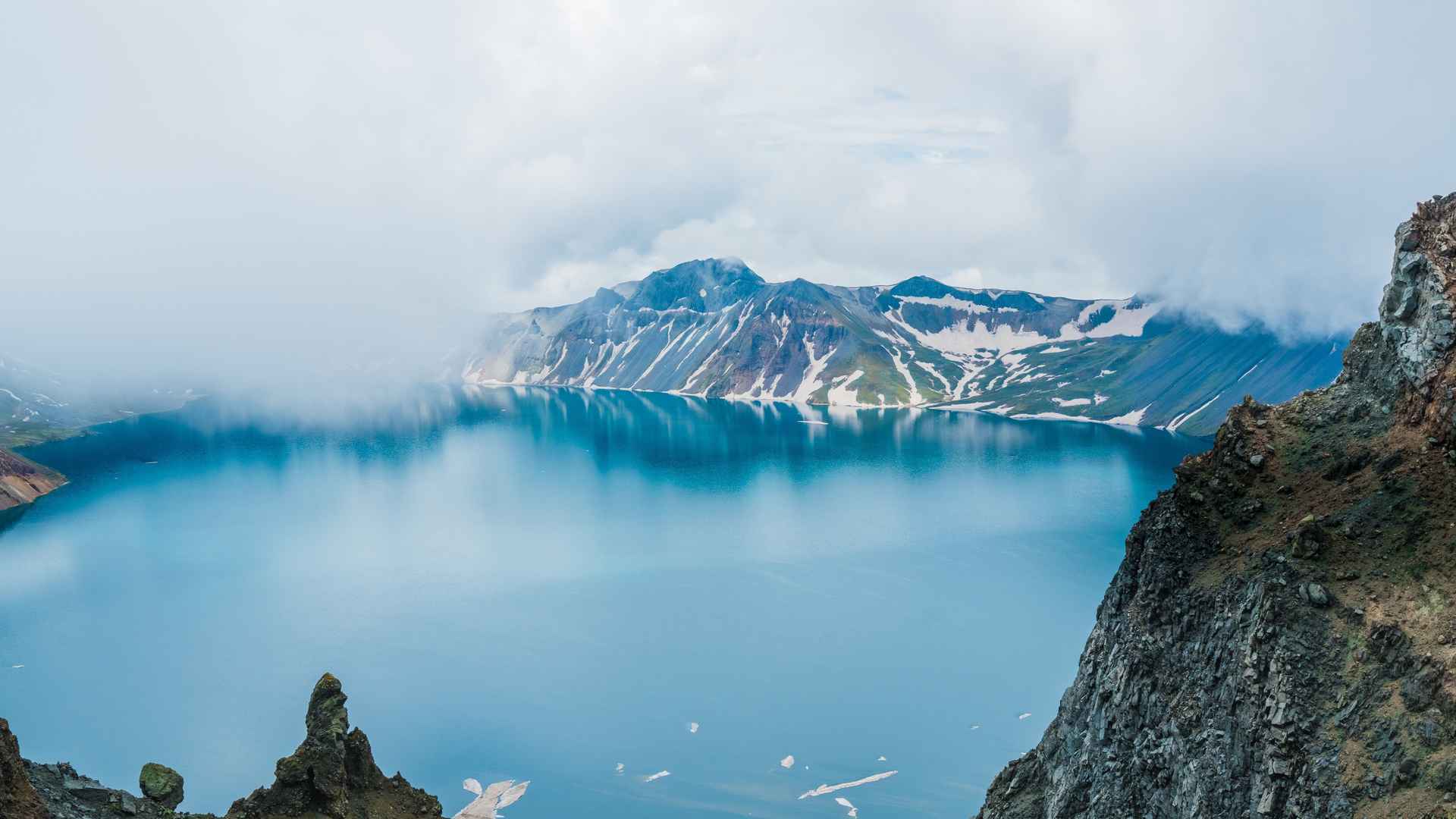 不一样的长白山自然风光桌面壁纸