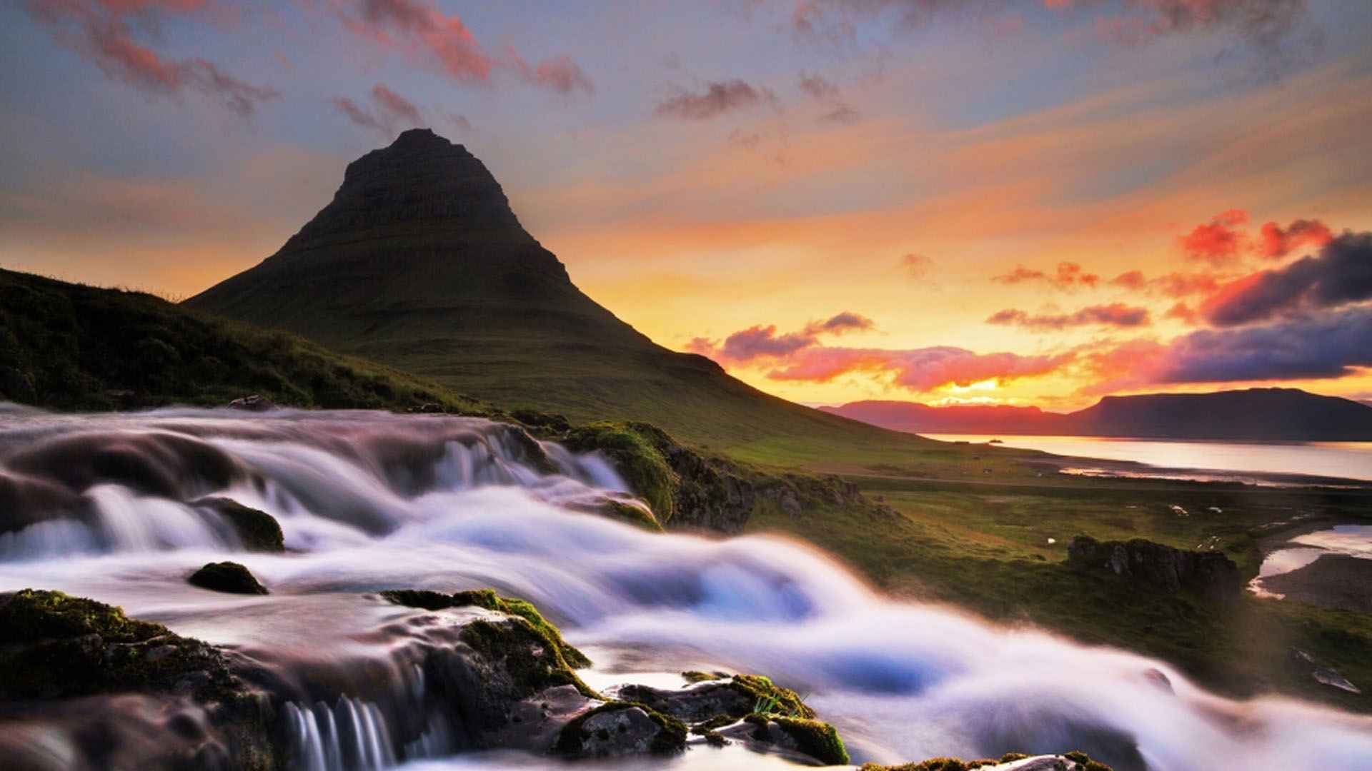 高清冰岛基尔丘山大自然风景图电脑桌面壁纸-