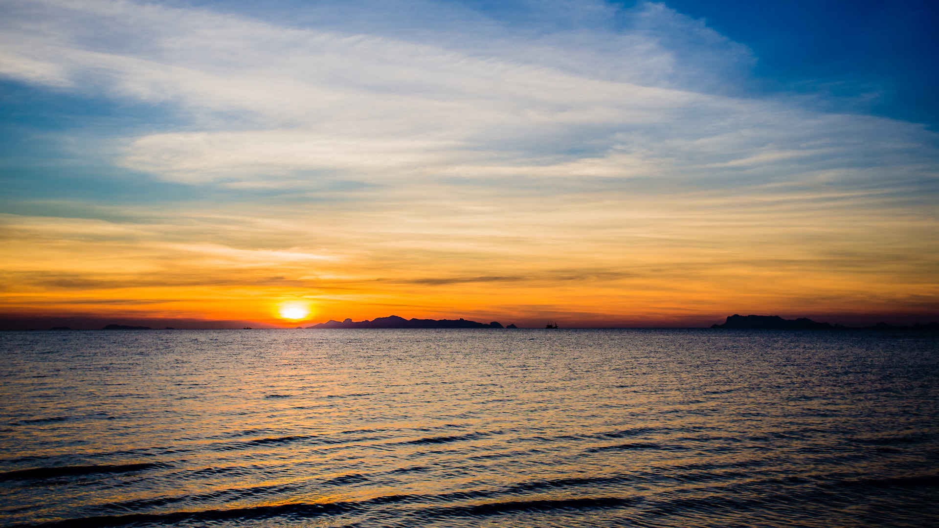 泰国苏梅岛海上日出图片-