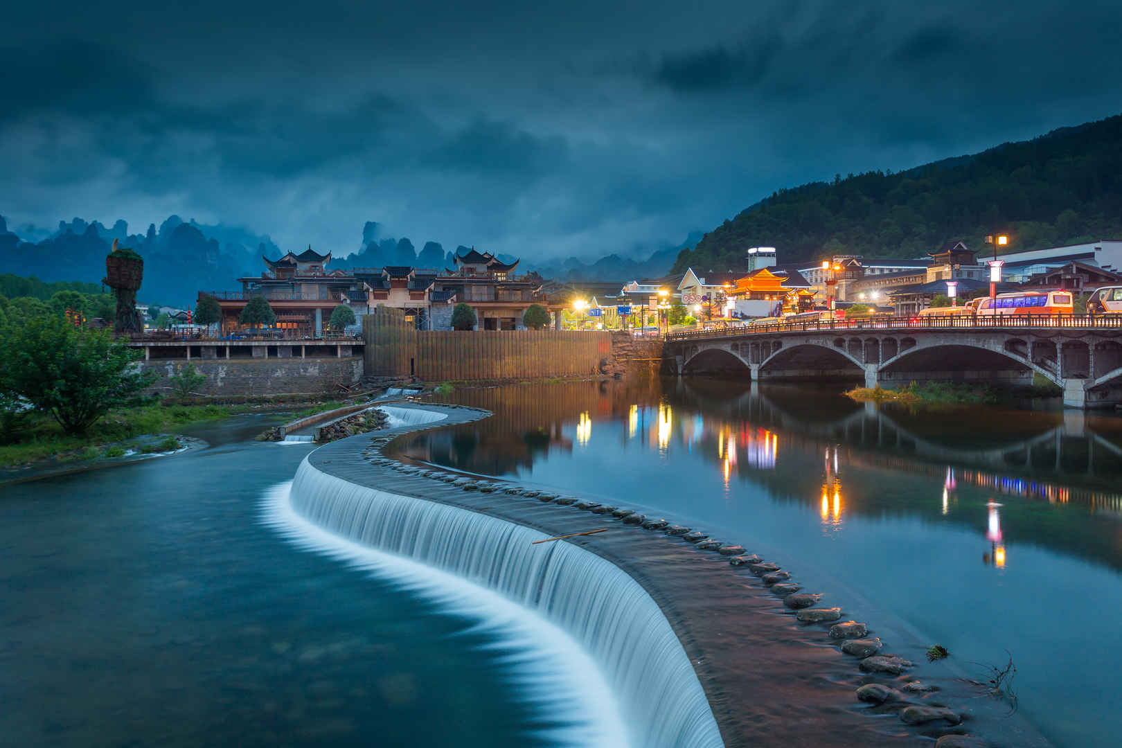 海边城市夜景繁华高清壁纸-