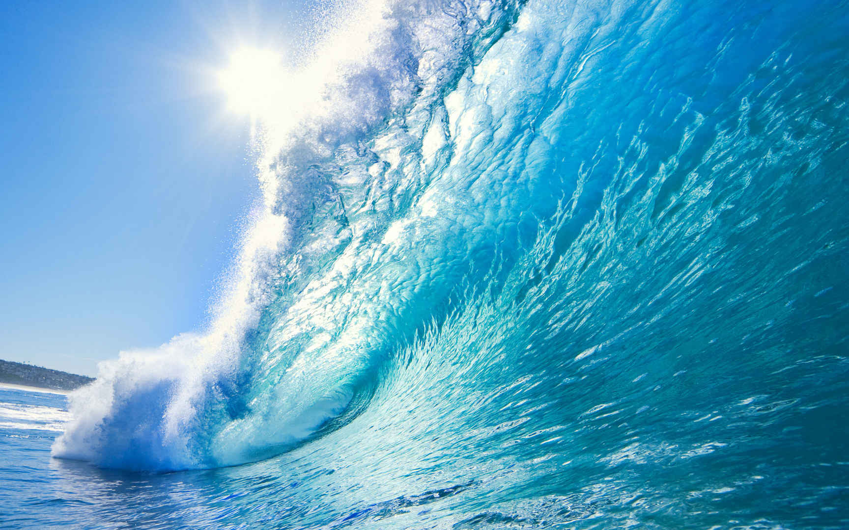 高清咆哮的海浪图片-
