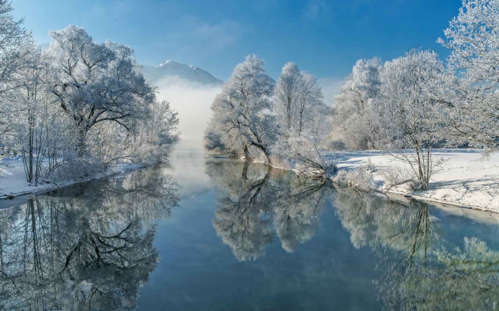 德国巴伐利亚冬天雪景图片壁纸
