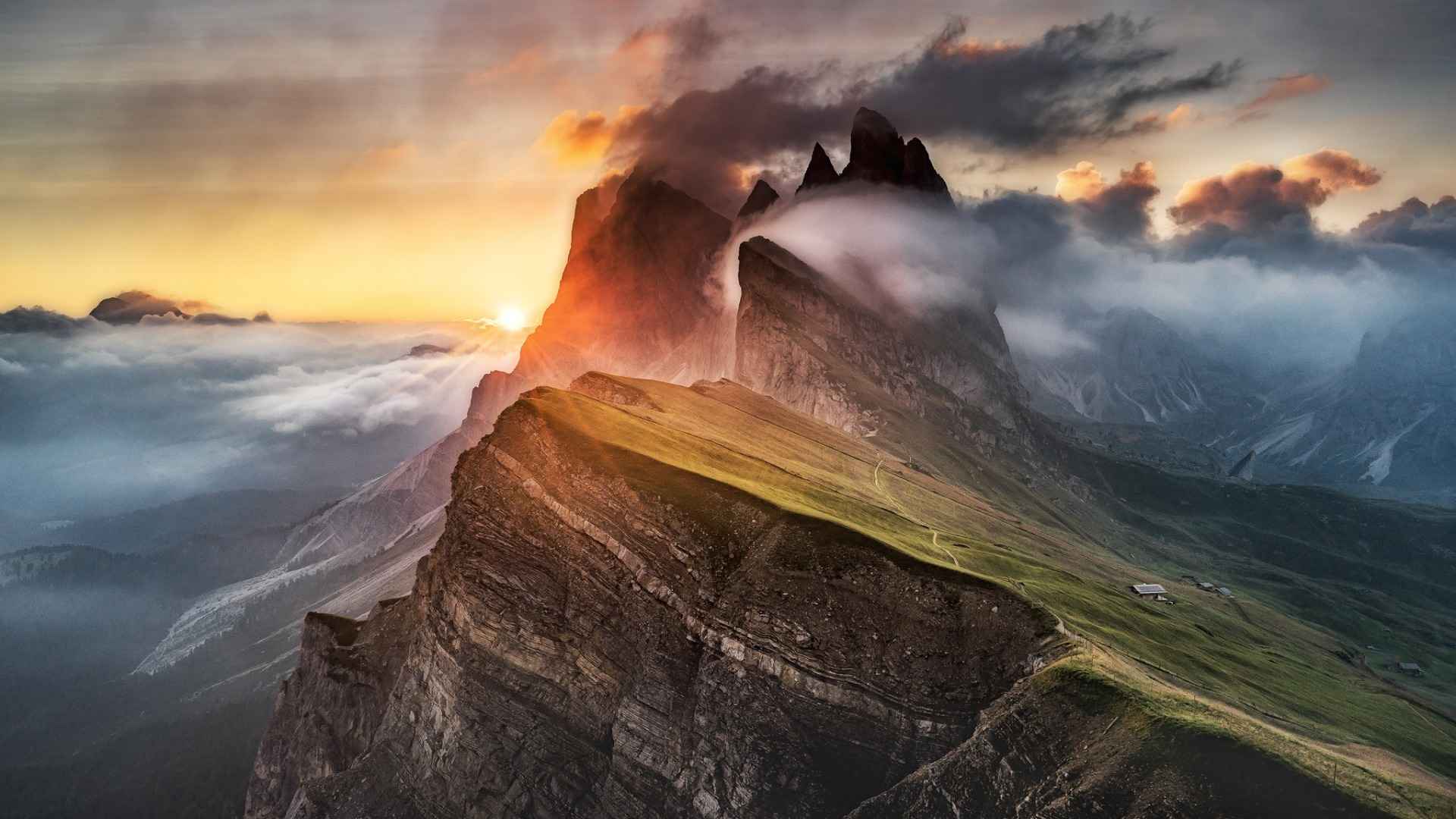 景色优美的意大利多洛米蒂山图片-