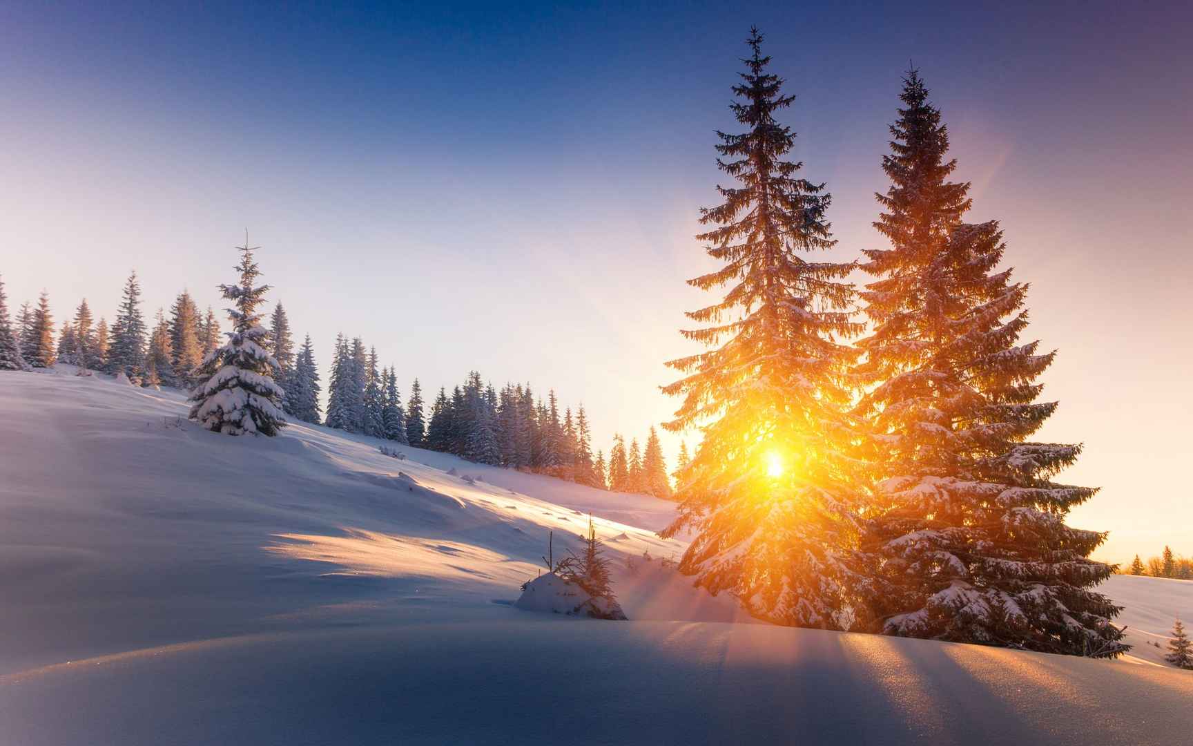 雪山夕阳风景图片壁纸-