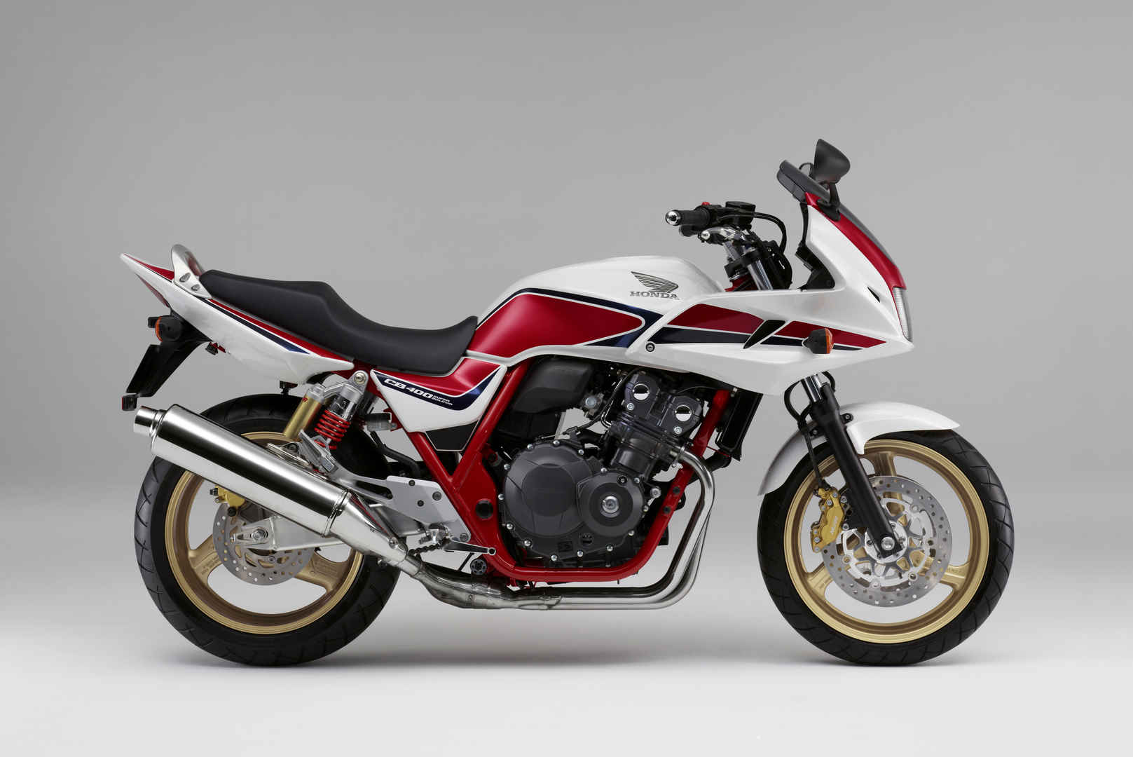 本田CB400 红白色摩托车图片