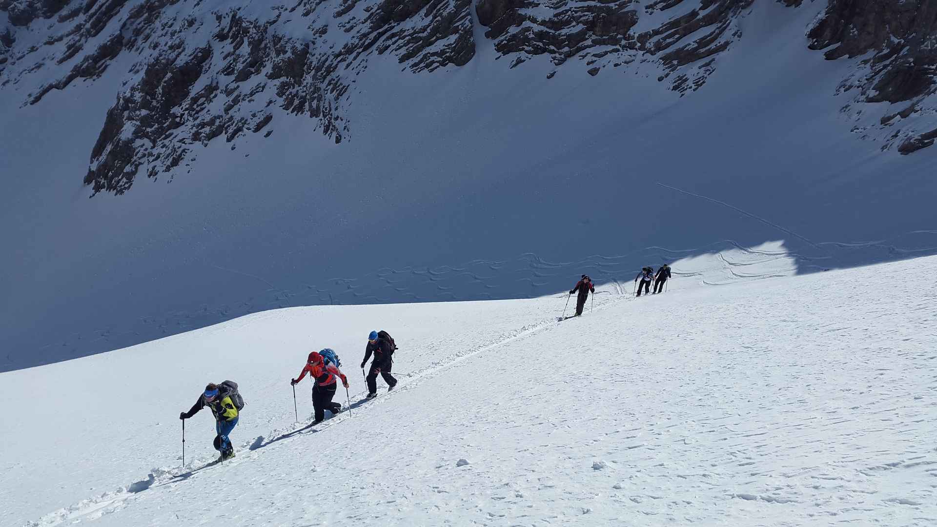 登山团队图片