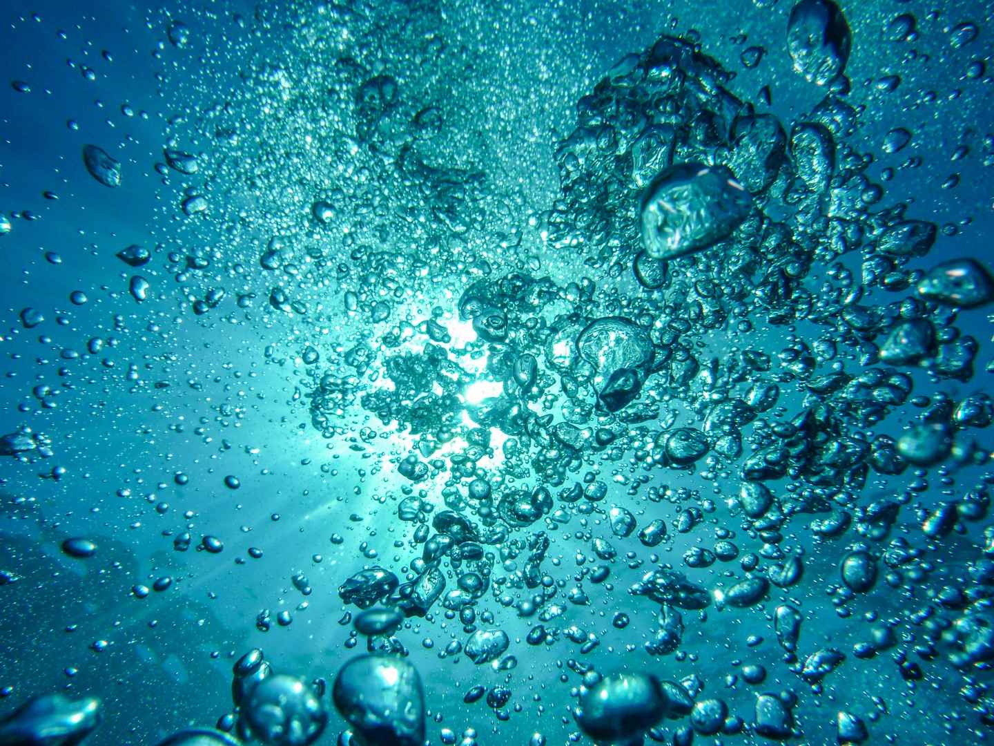 水下气泡图片