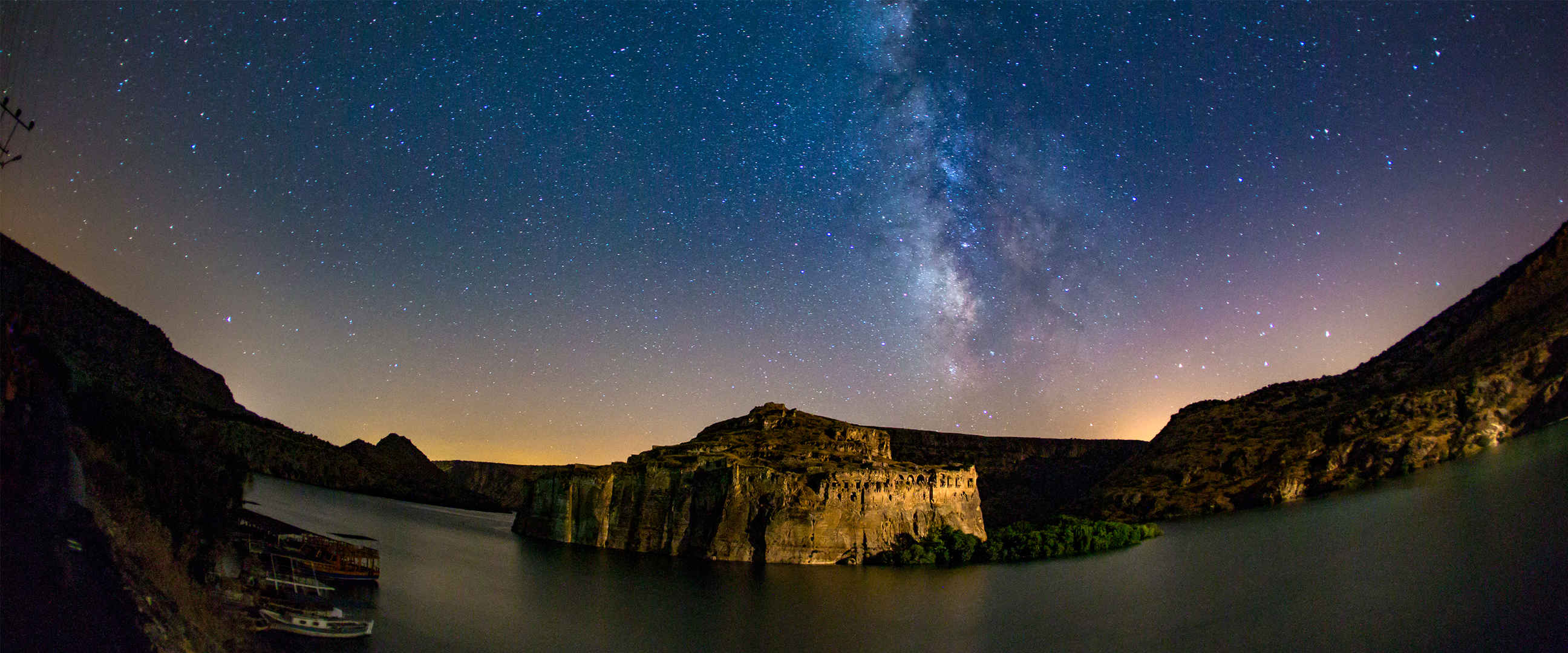 夜色繁星山脉图片