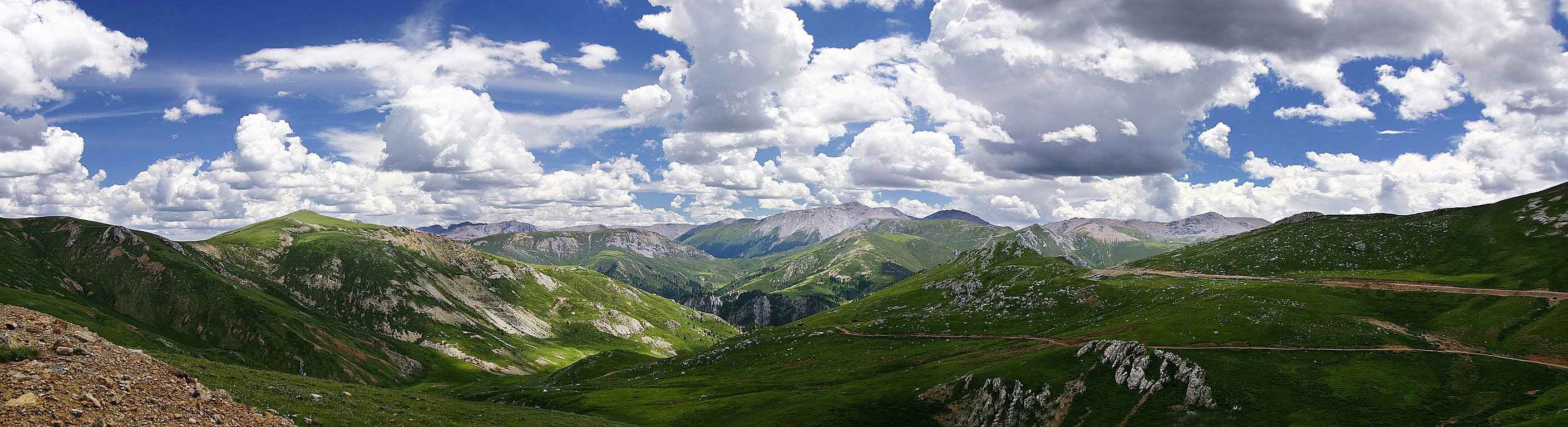 中国西藏高海拔地区山地图片