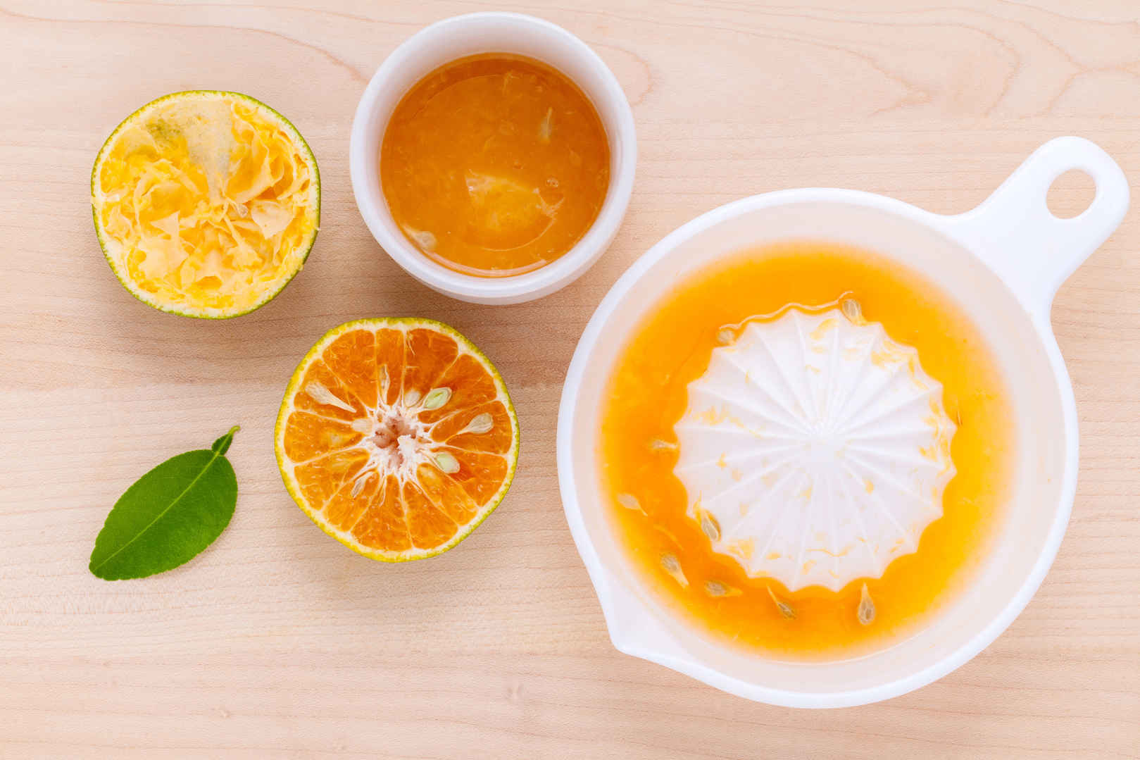 橙汁水果饮料小清新图片