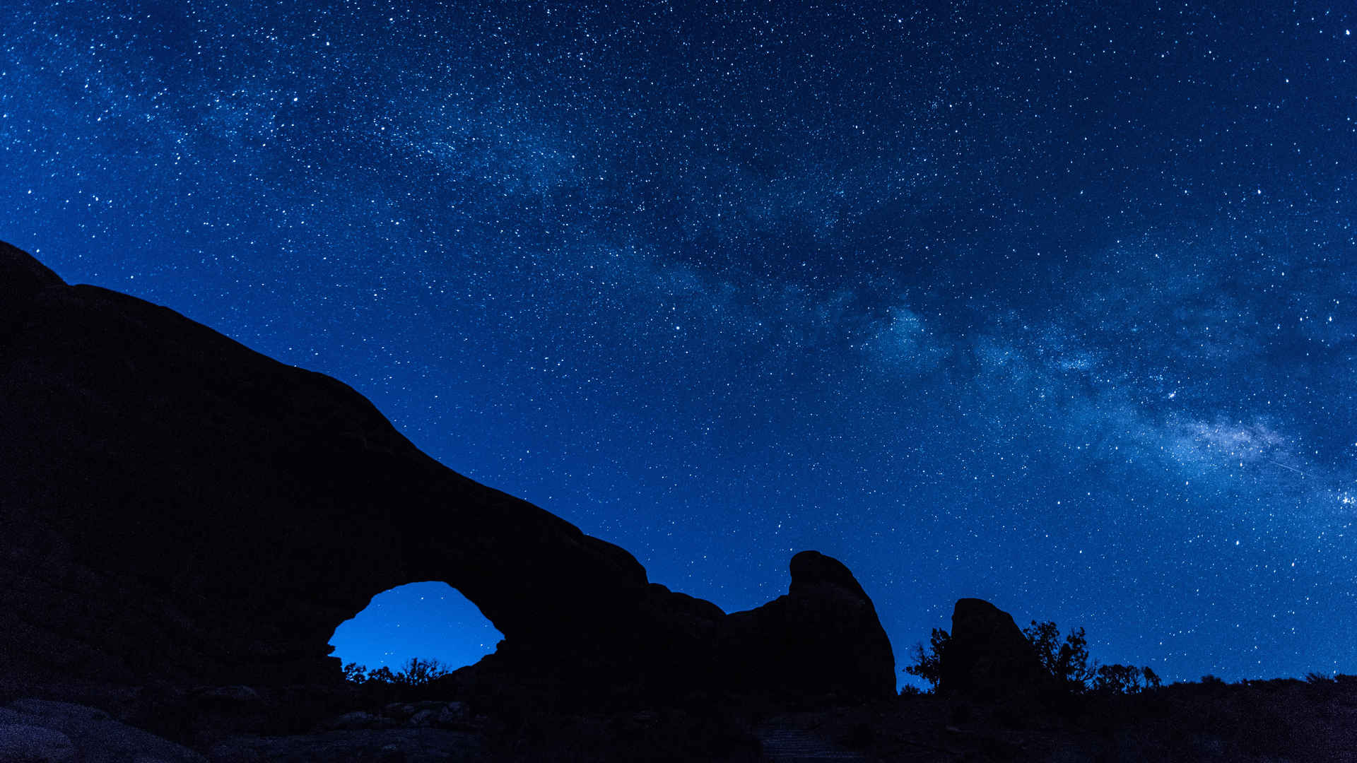 拱形山洞犹他州蓝色夜晚星空壁纸