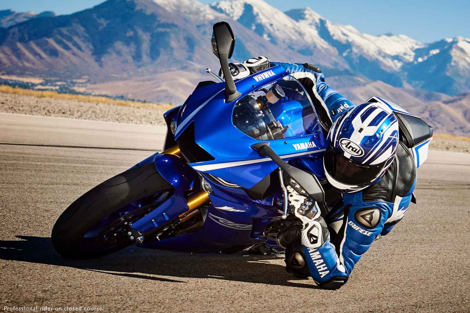 蓝色款雅马哈-Yamaha-YZF-R6压弯图片