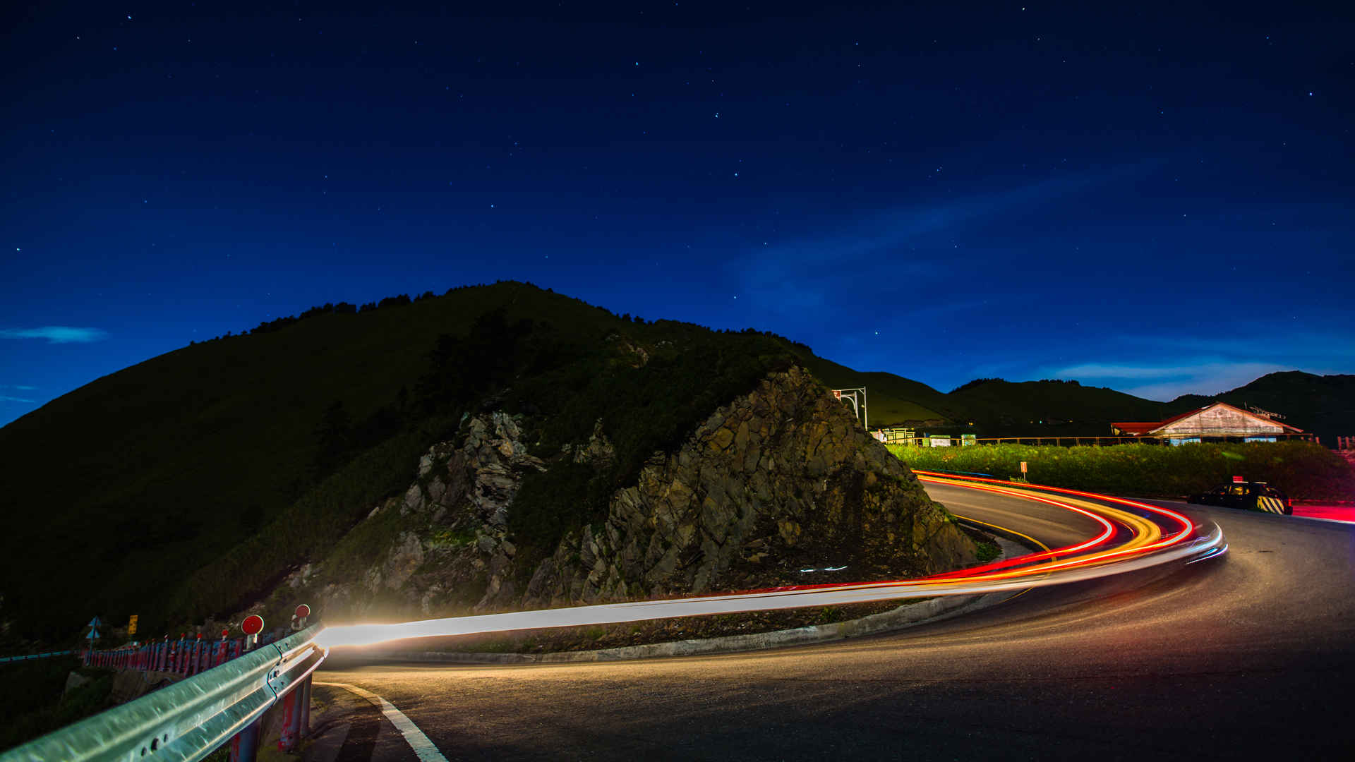 夜间天空公路壁纸图片