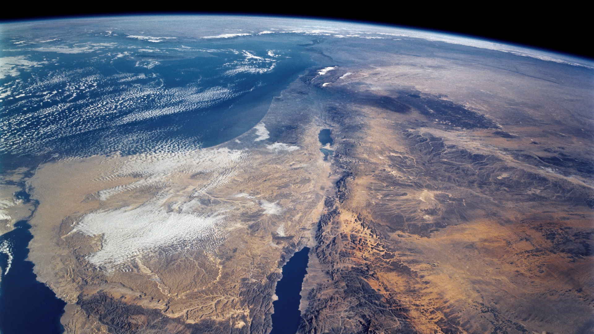 波斯湾中东地区太空照壁纸图片