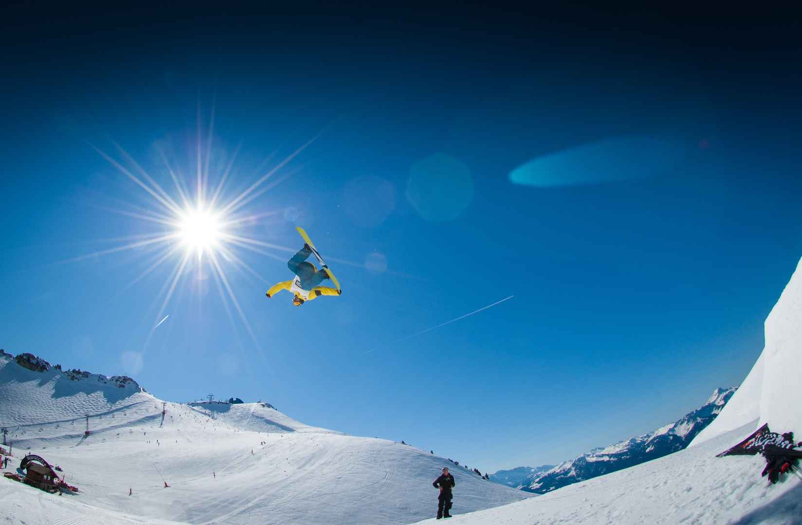滑雪特技表演图片