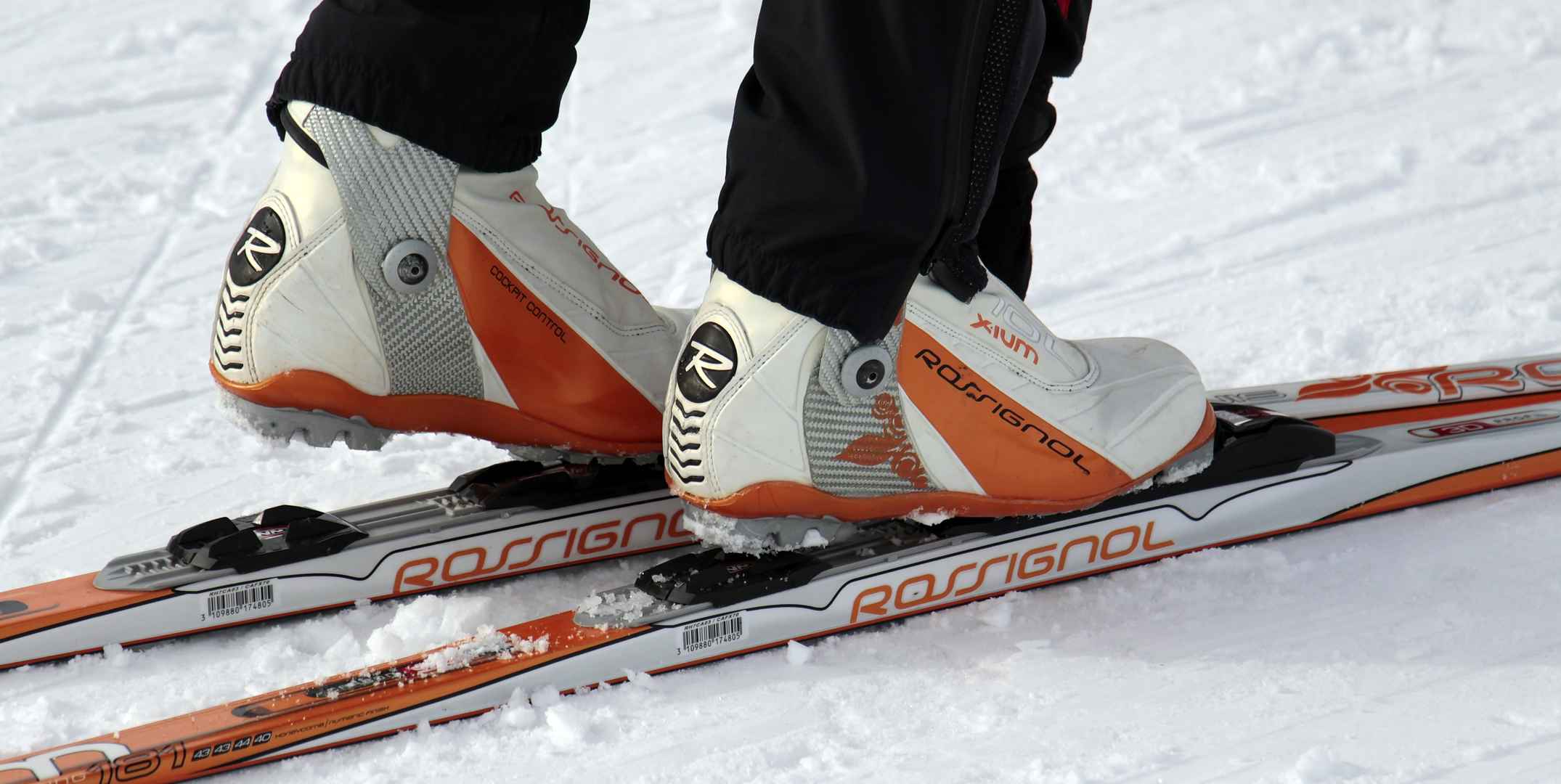 滑雪装备鞋子图片