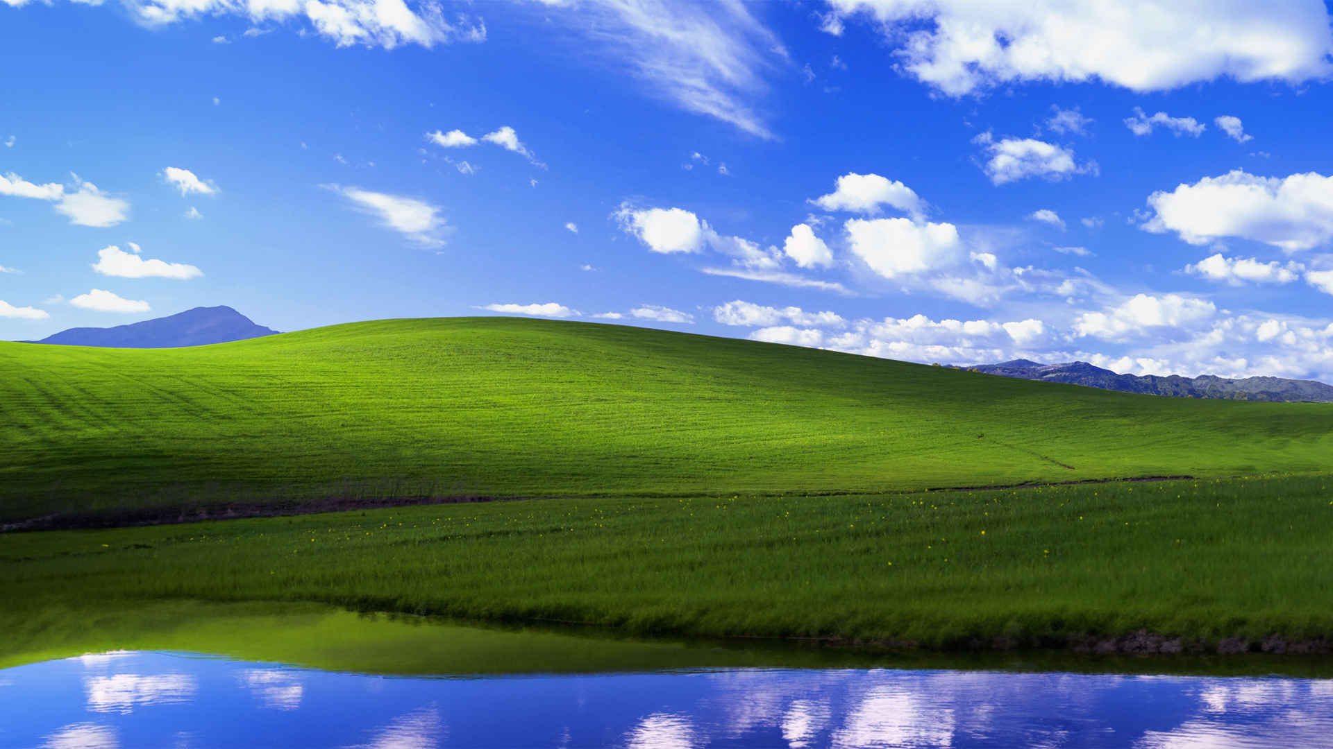 经典XP 蓝天白云绿草地 湖水 风景高清壁纸-