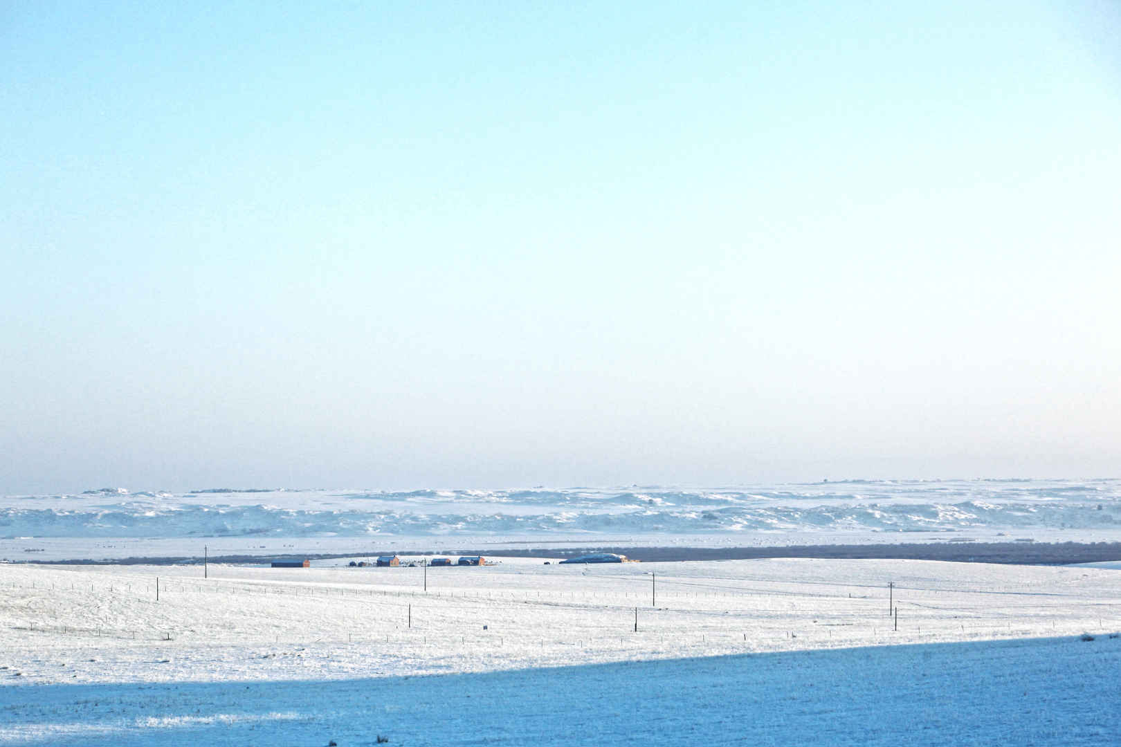 欧洲中心地带的雪山壁纸