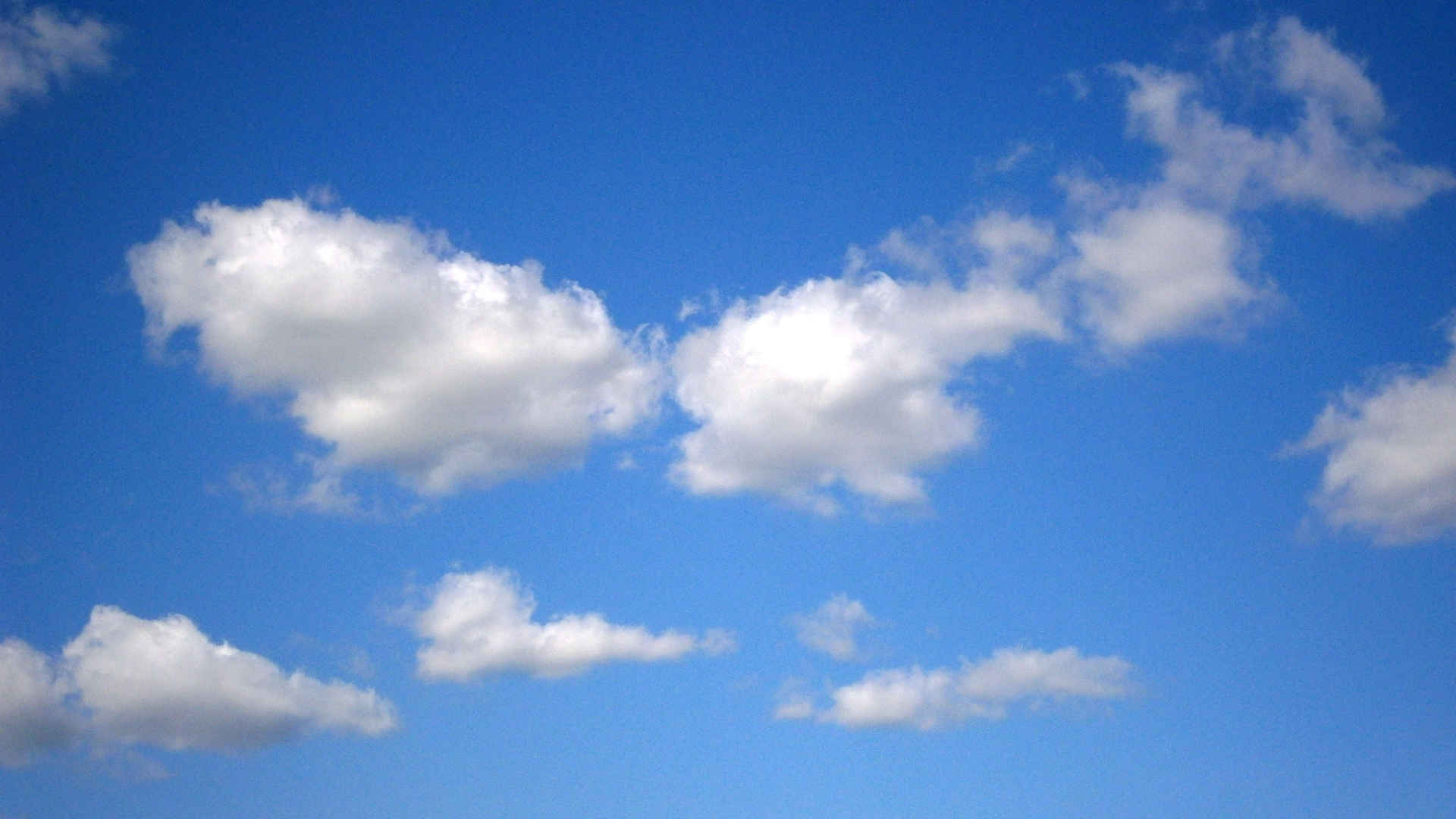 5k蓝天白云适合夏天的壁纸-