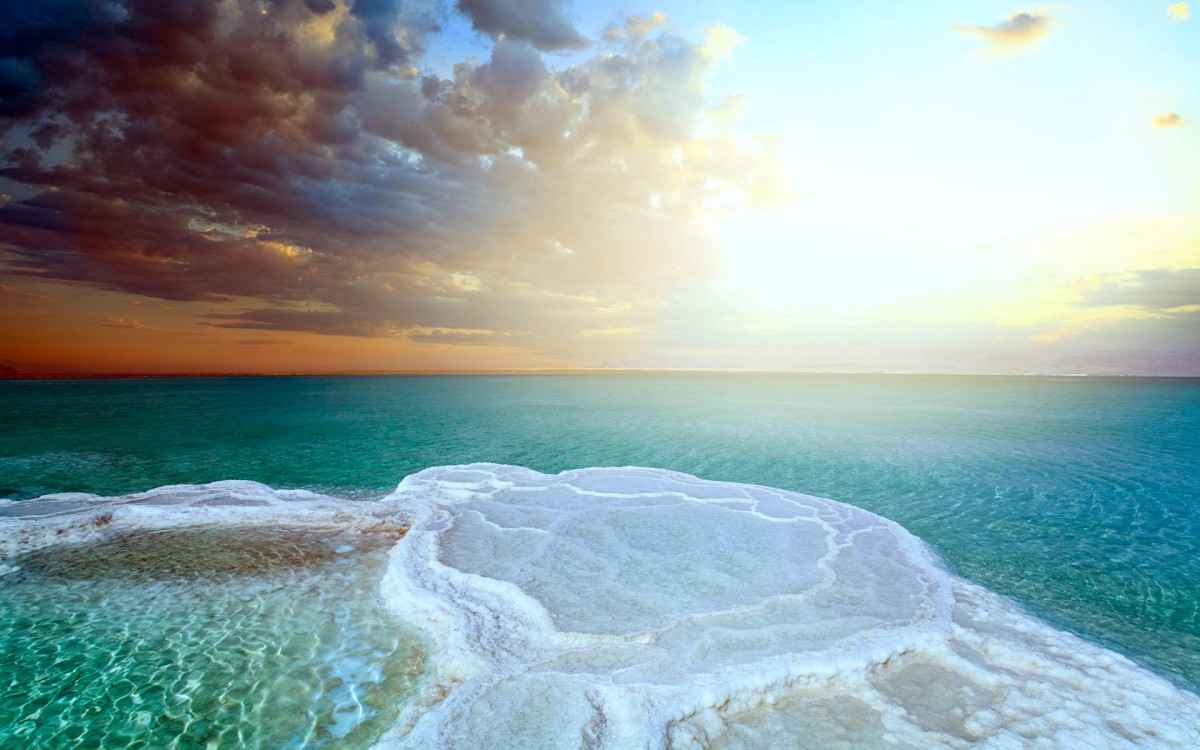 死海和盐湖的奇妙美景壁纸-