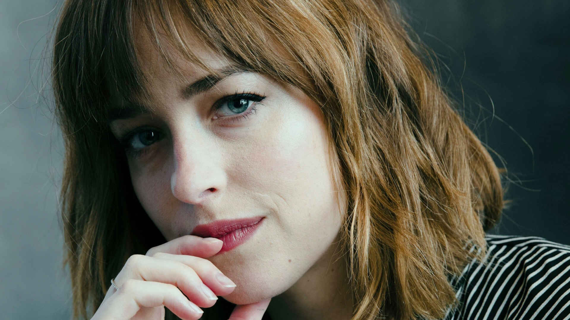 达科塔·约翰逊(Dakota Johnson)壁纸