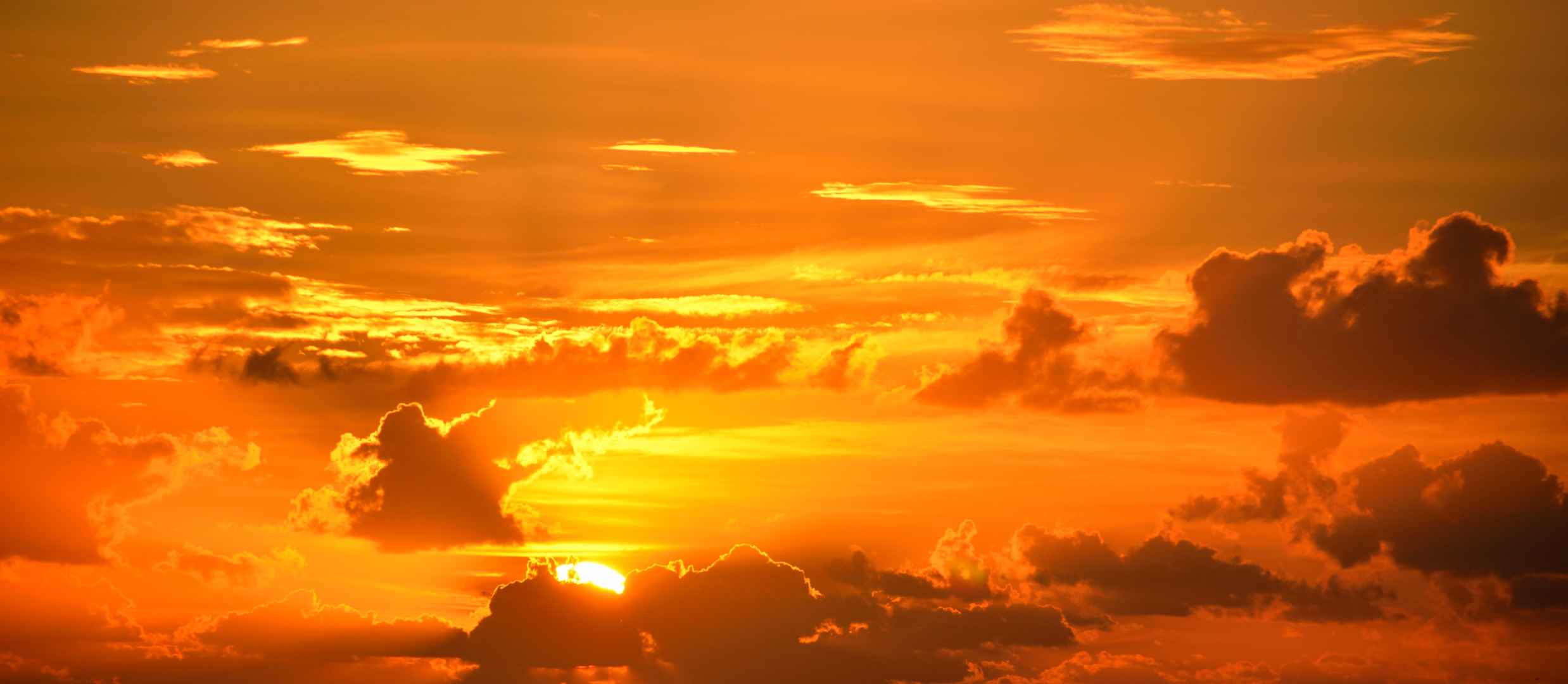 日出橙色雄伟天空光明云壁纸图片