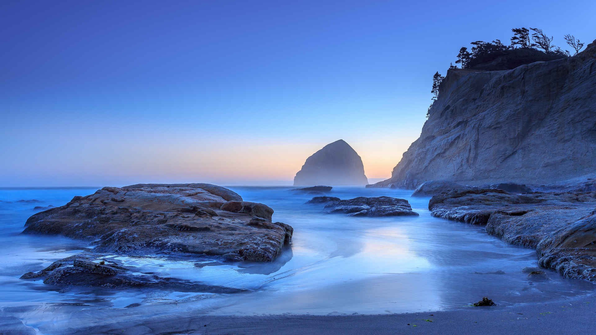 太平洋城市 俄勒冈州 岩石 海滩 日落 图片