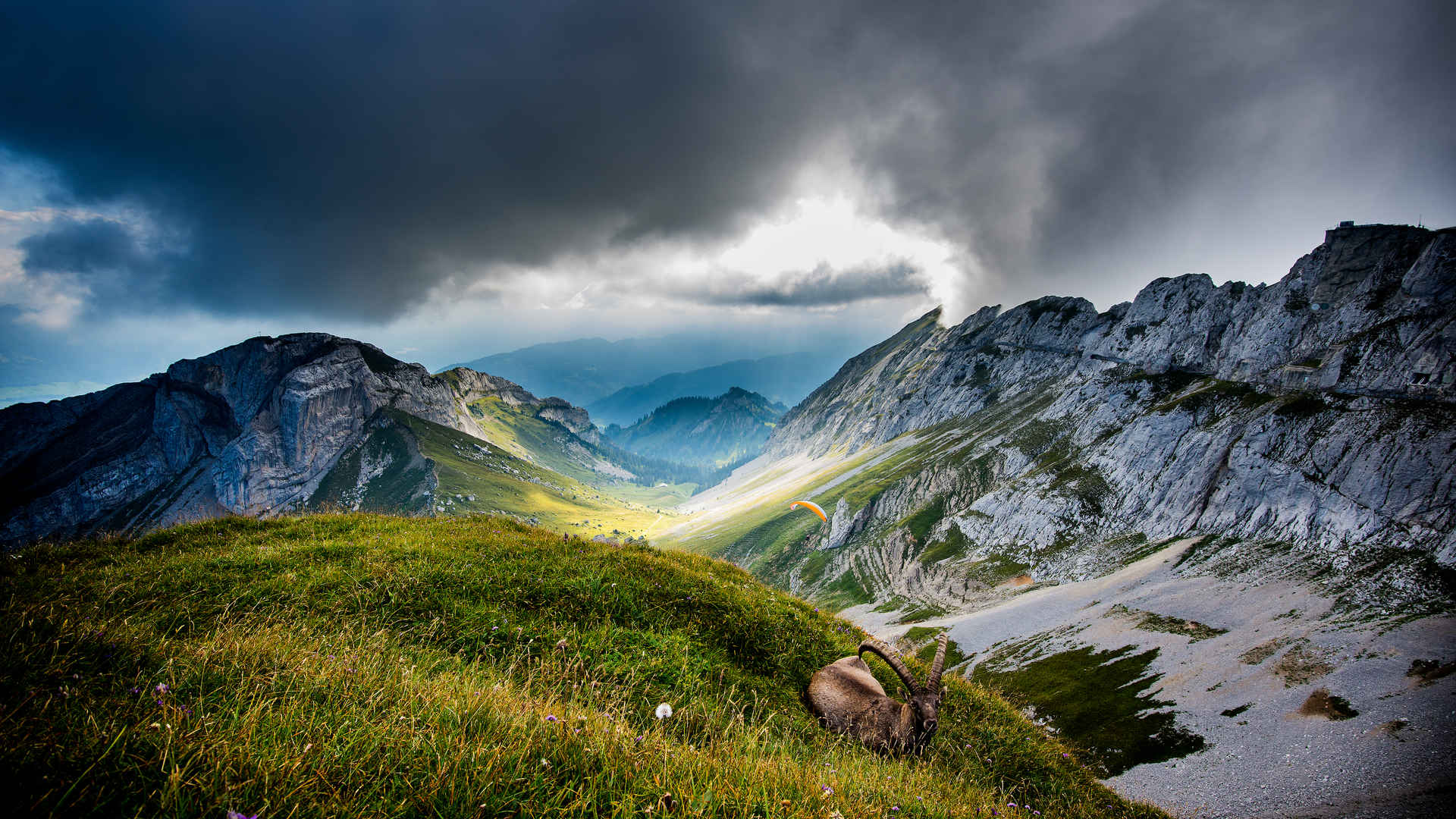 瑞士皮拉图斯山桌面图片