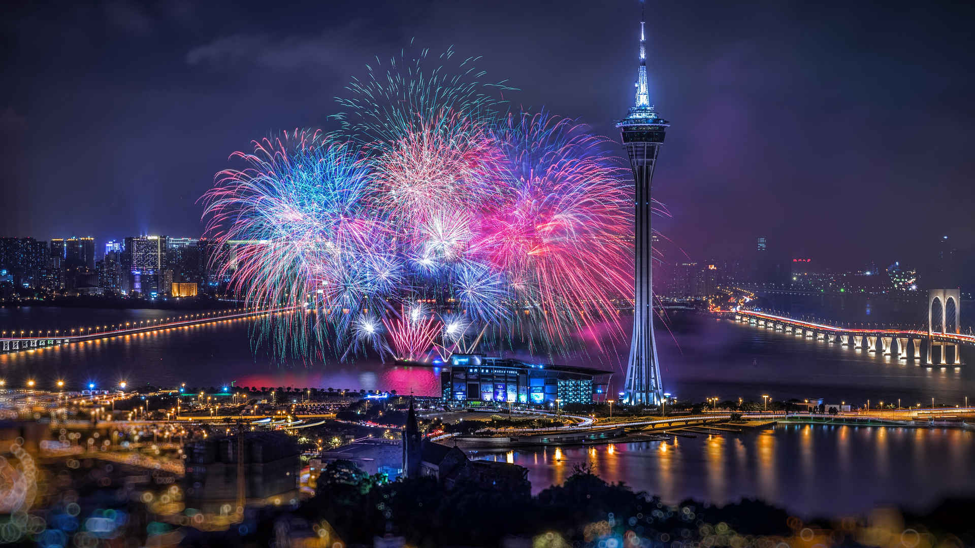 新年 烟花 城市 夜景 4k 高清 壁纸