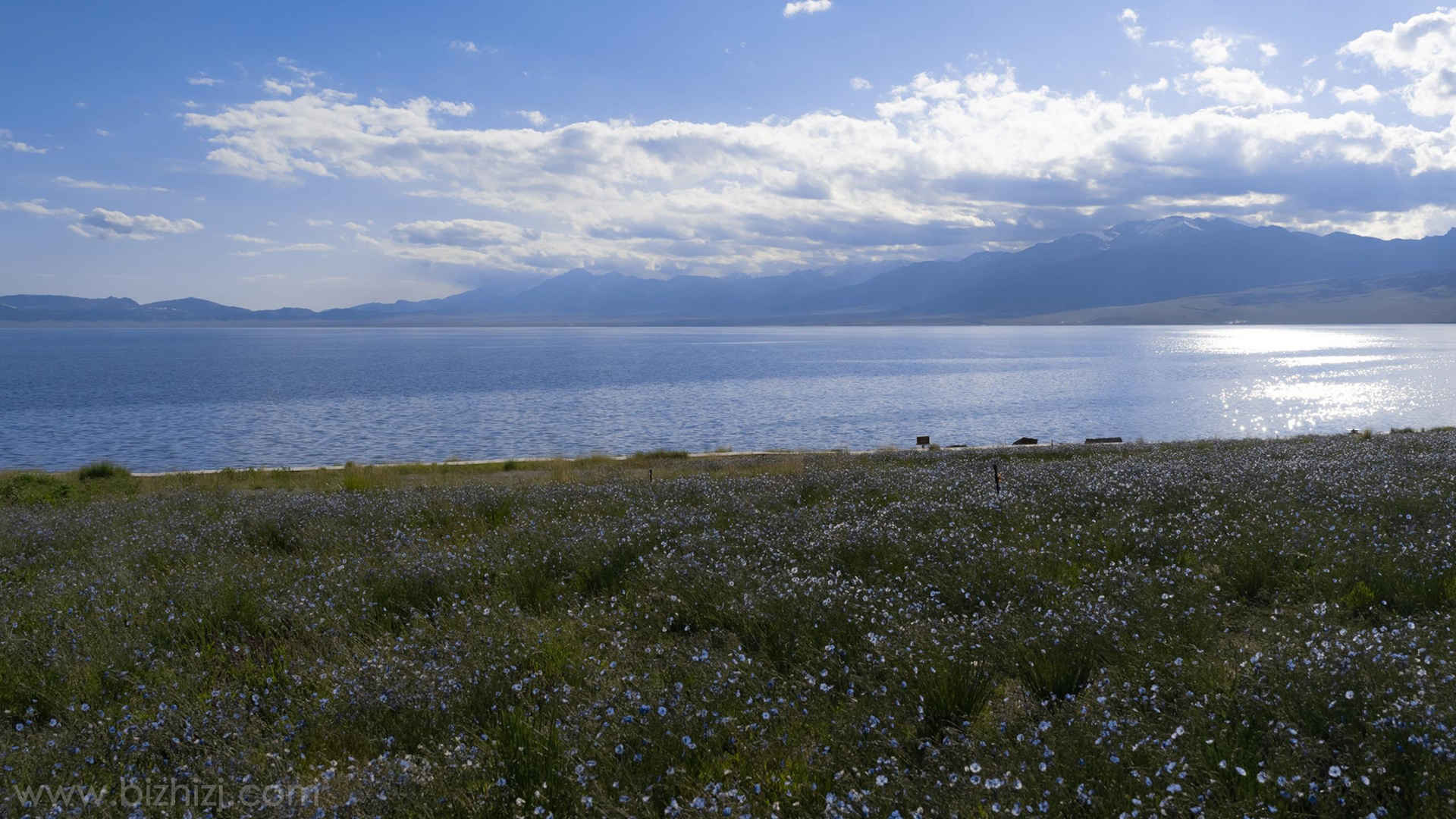美丽的新疆赛里木湖唯美图片大全-