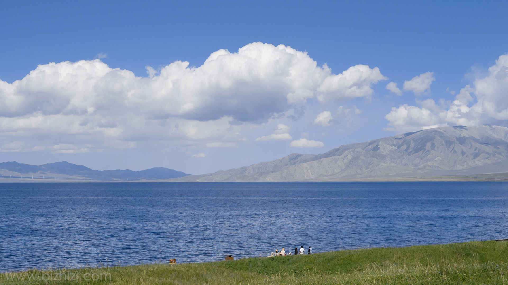 美丽的新疆赛里木湖唯美图片大全