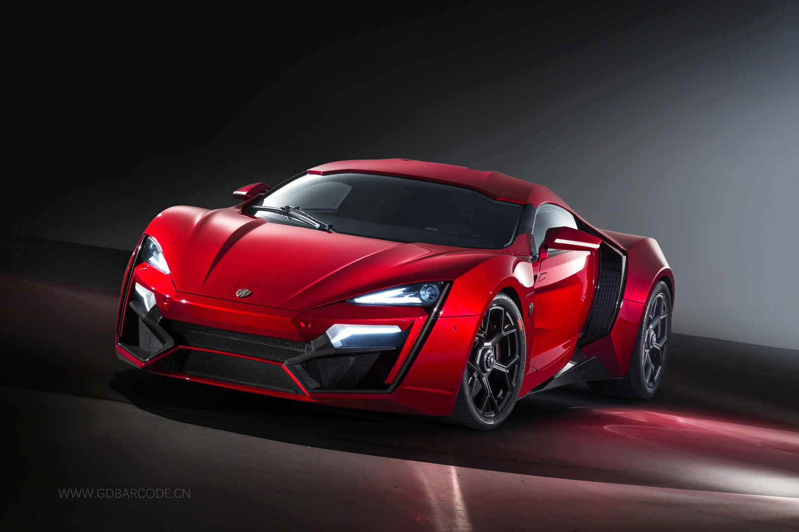HyperSport Lykan 红色超级跑车4K壁纸-