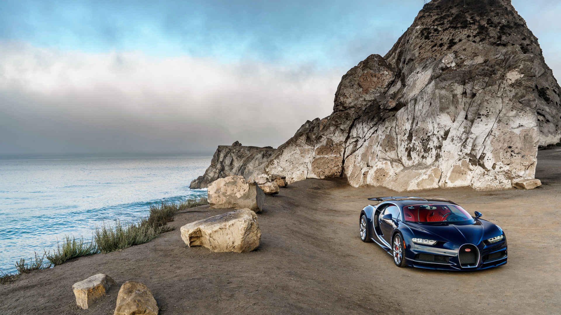 美国海岸 蓝色豪华车 布加迪跑车4K壁纸-