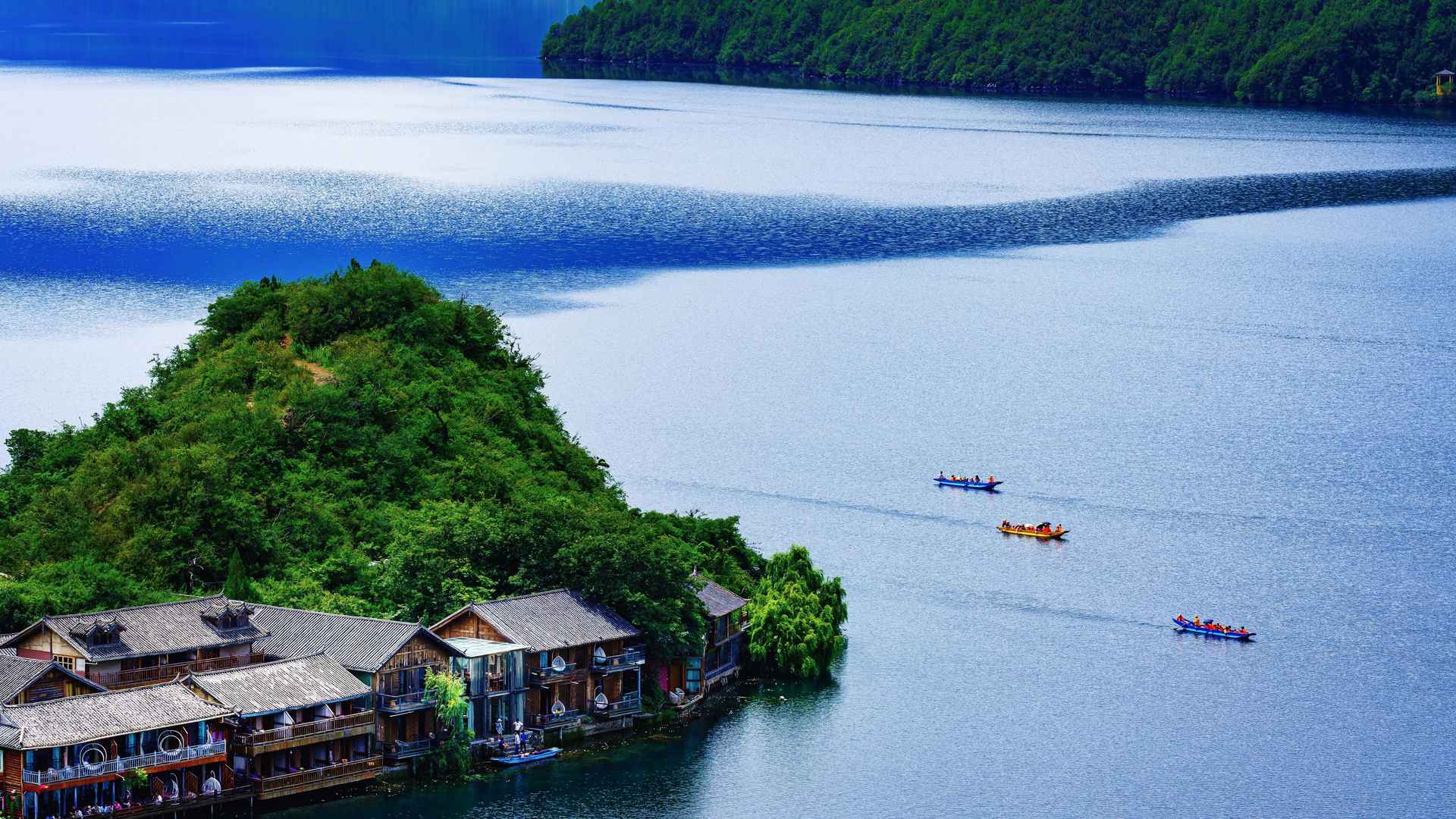 绝美泸沽湖绿色山水图片壁纸