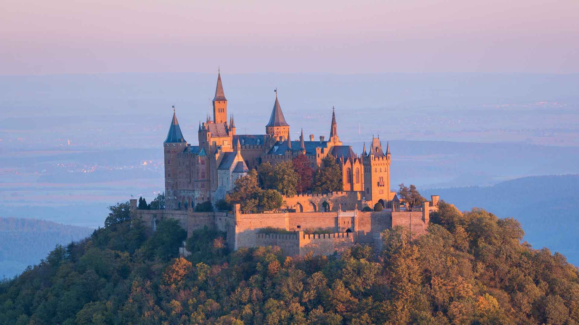 历史悠久城堡复古迷人景色电脑壁纸-