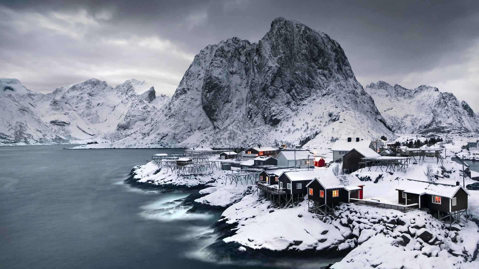 最美的挪威海岸桌面壁纸-