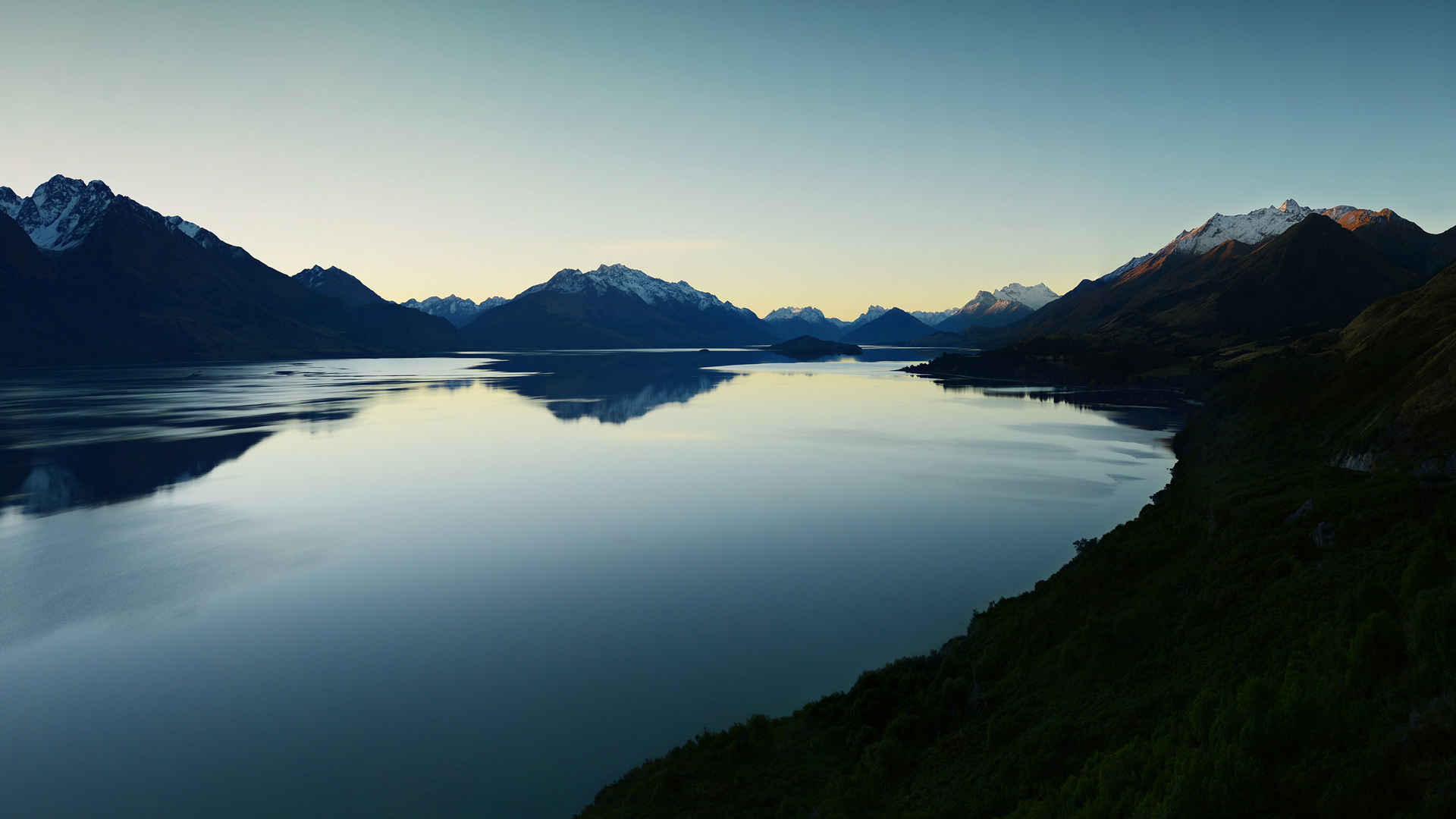 新西兰瓦卡蒂普湖风景桌面壁纸-