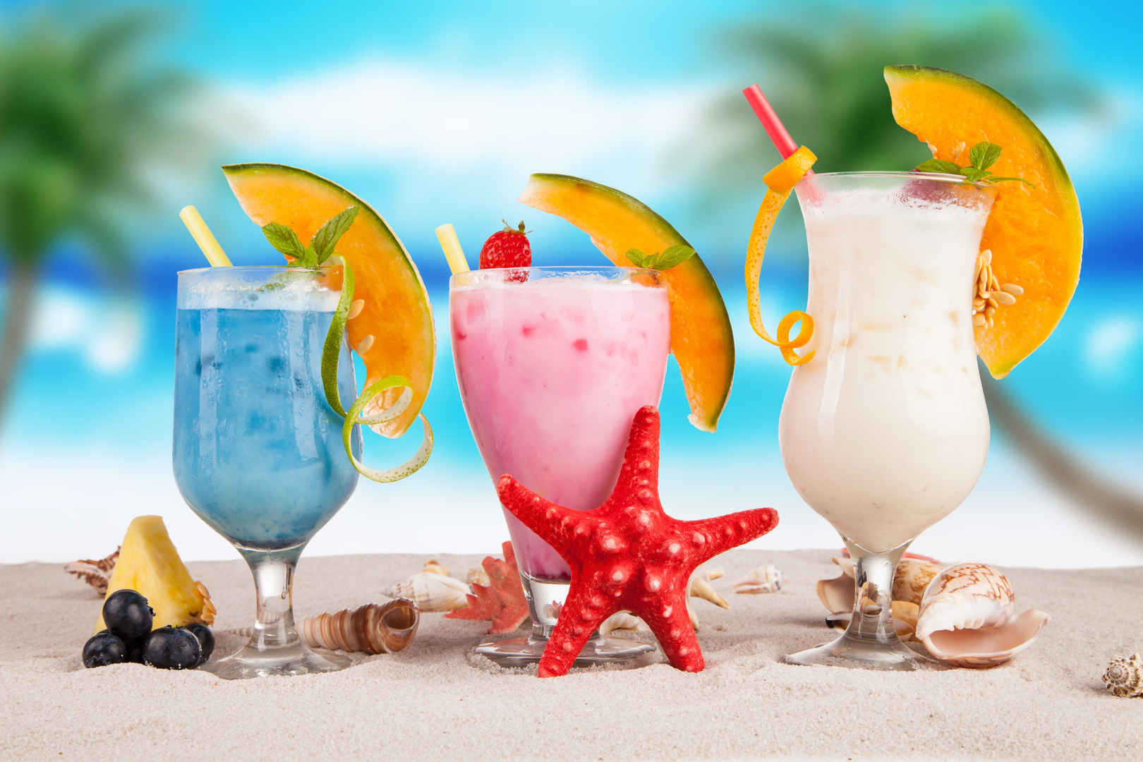 夏季 热带 海滩 水果 饮料 鸡尾酒 新鲜水果 5K壁纸