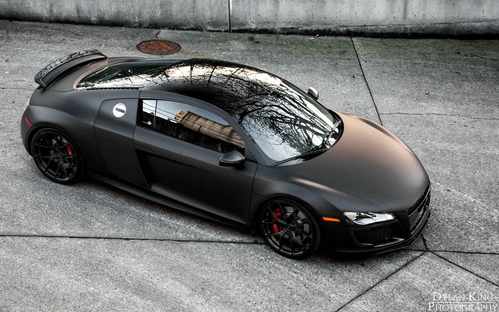 黑色碳纤维高科技车身超级跑车酷壁纸-