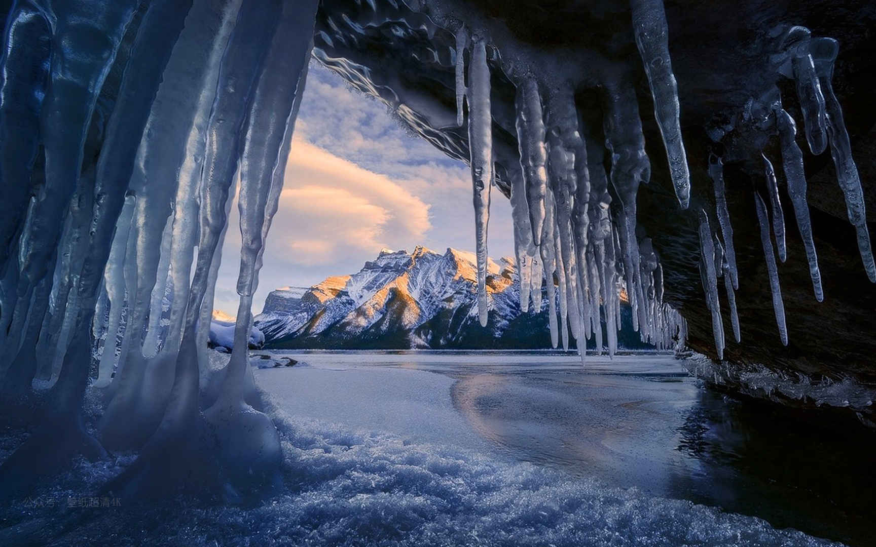 班夫国家公园冬天洞穴冰电脑壁纸图片