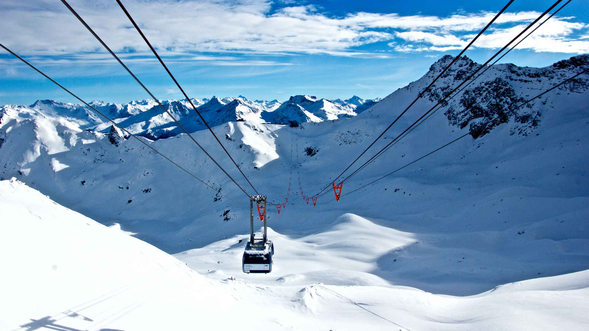 滑雪场索道风景宽屏壁纸