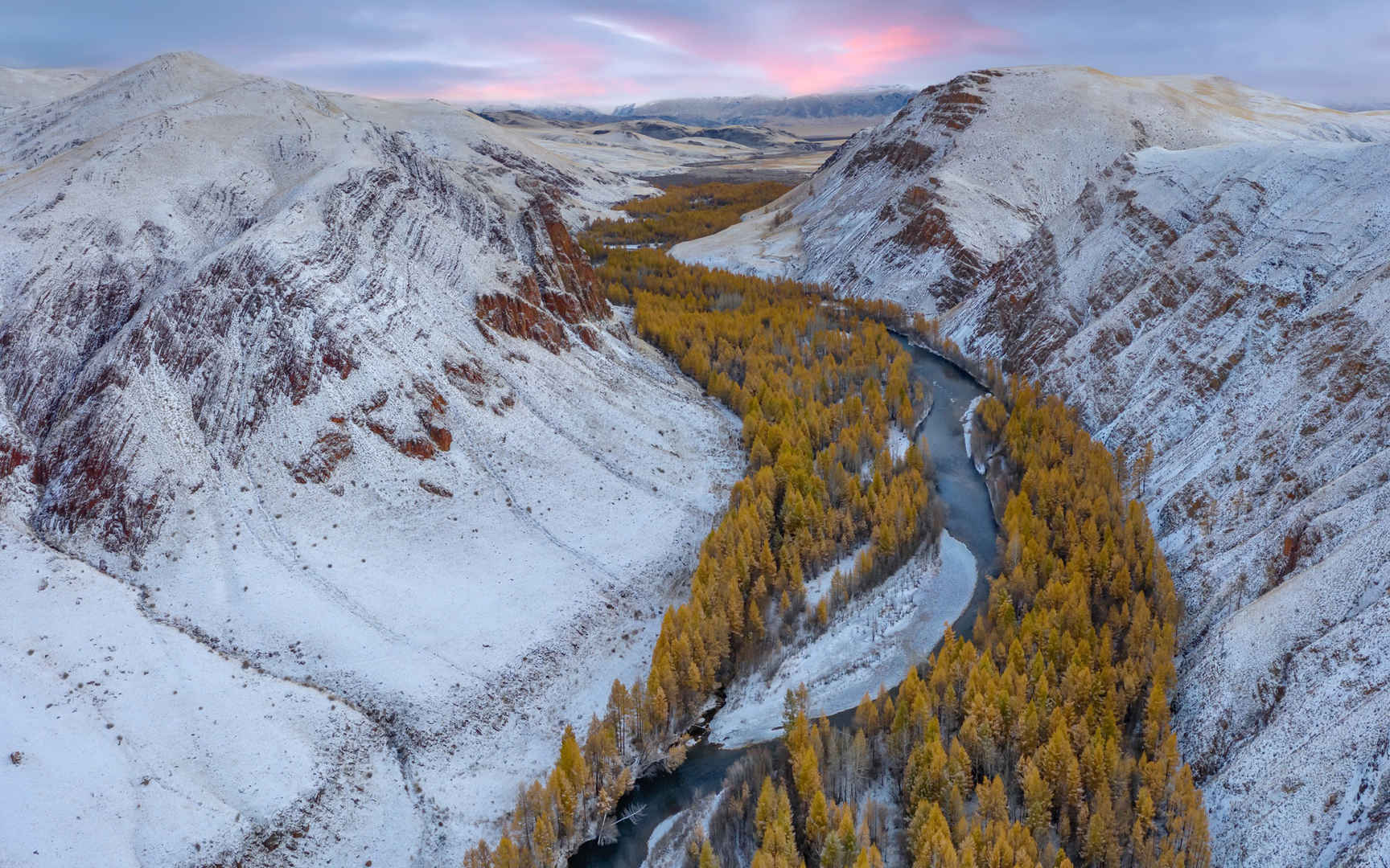 俄罗斯阿尔泰山脉高清电脑壁纸图片